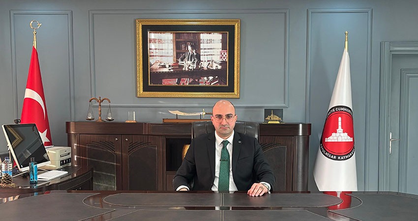 Koyulhisar Kaymakamlığı’nda Bayrak Değişikliği