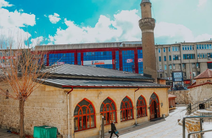 Sivas Meydan Camii’nde Ne Zaman Namaz Kılabileceğiz? Tarih Açıklandı
