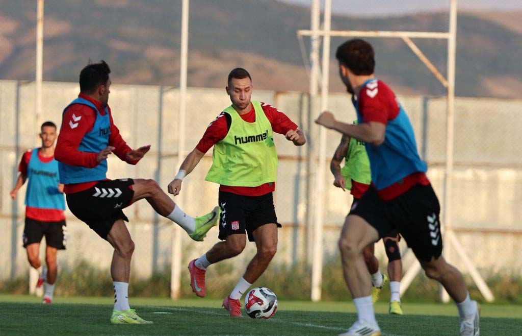 Sivasspor, Erzurumspor Maçı Hazırlıklarını Sürdürdü