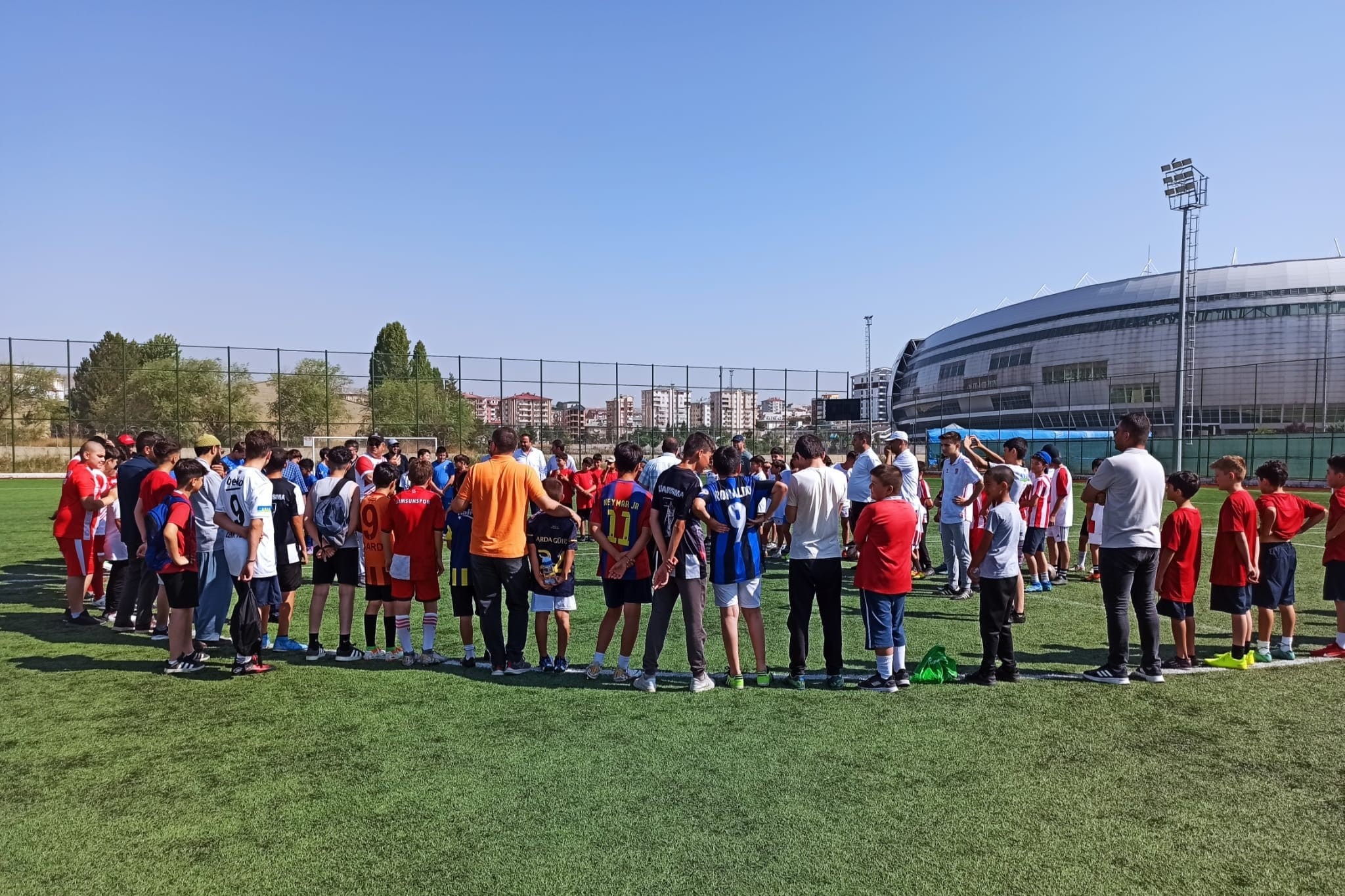 Sivas'ta Camiler Arası Futbol Turnuvası Başladı