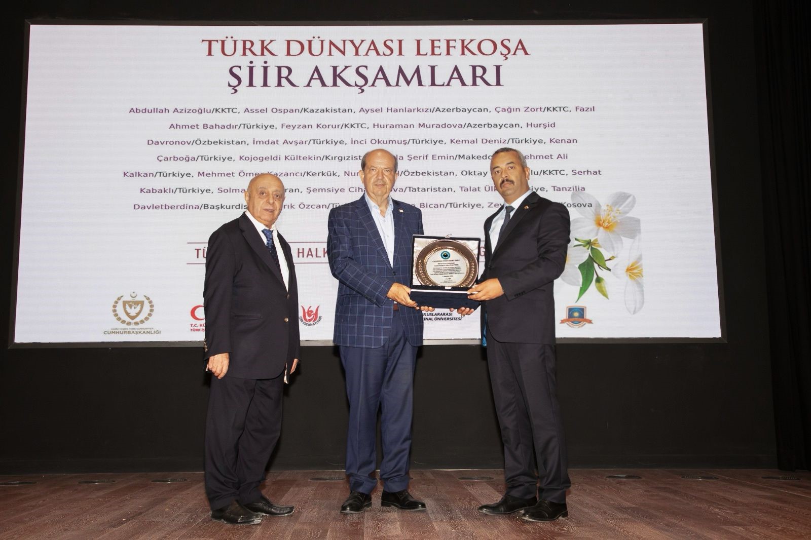 Sivaslı isimden Ersin Tatar'a ‘Türk Dünyası Yüksek Hizmet Ödülü’