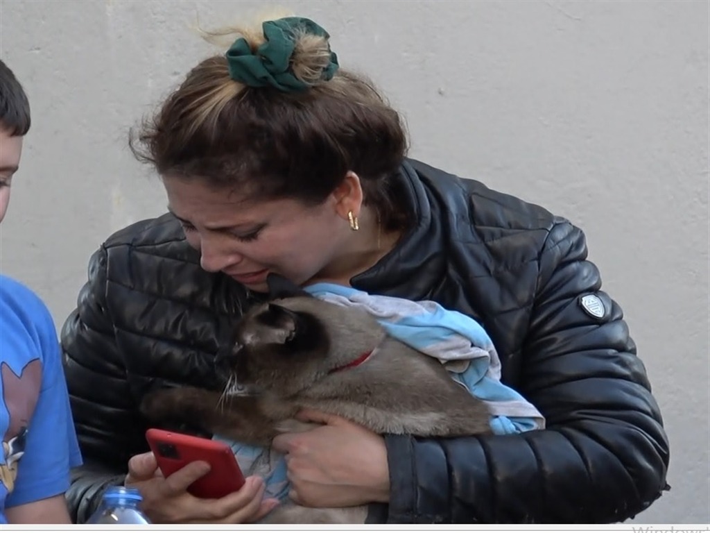 Sivas'ta Elektrik Kontağı Felaketi Getirdi: Ev Yandı, Aile Ağladı