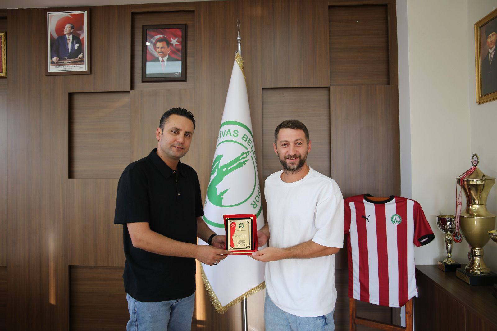 Sivas'ta Kaptana Yakışır Uğurlama