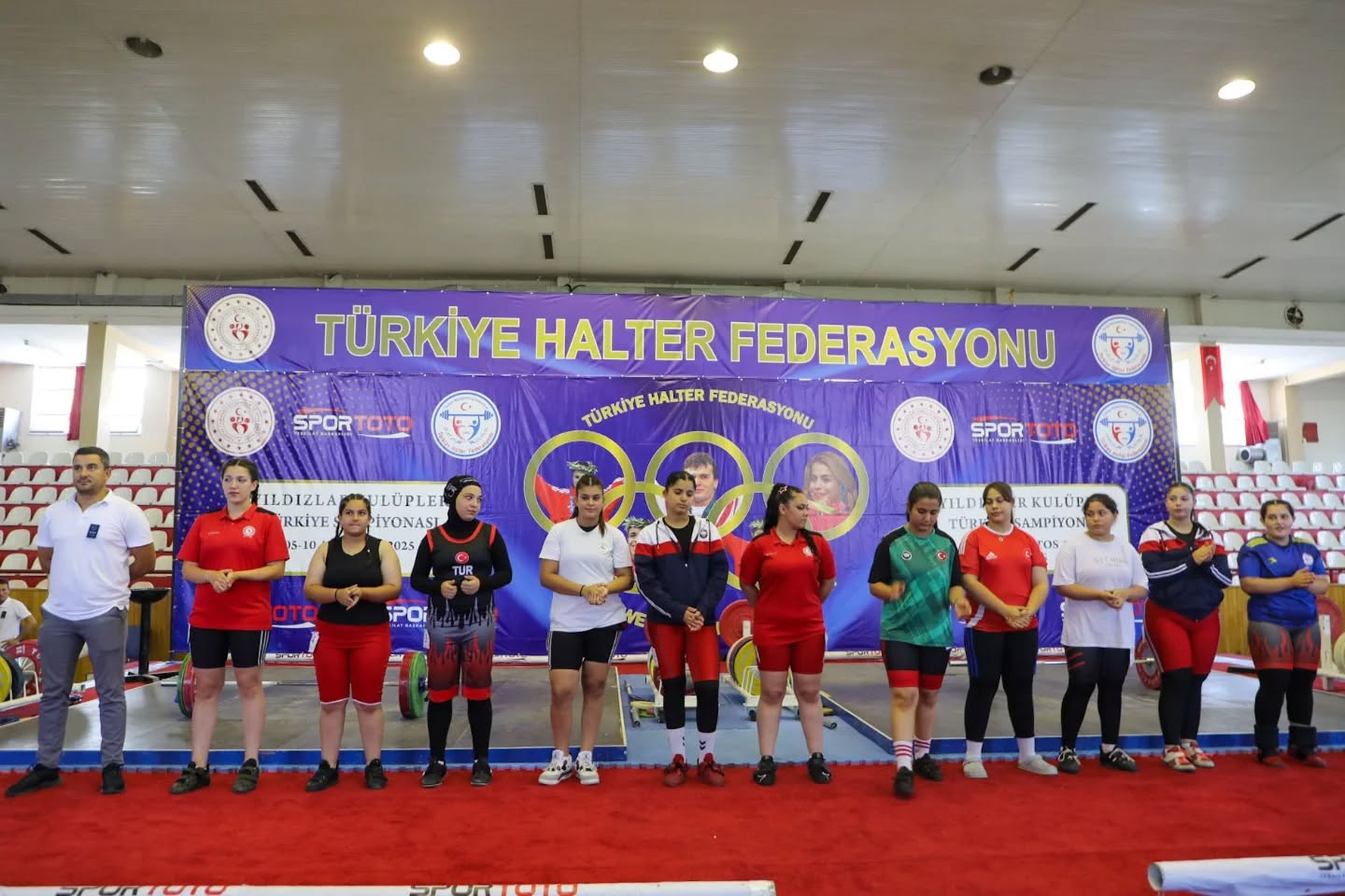 Sivas’ta Halter Şampiyonasına Görkemli Açılış