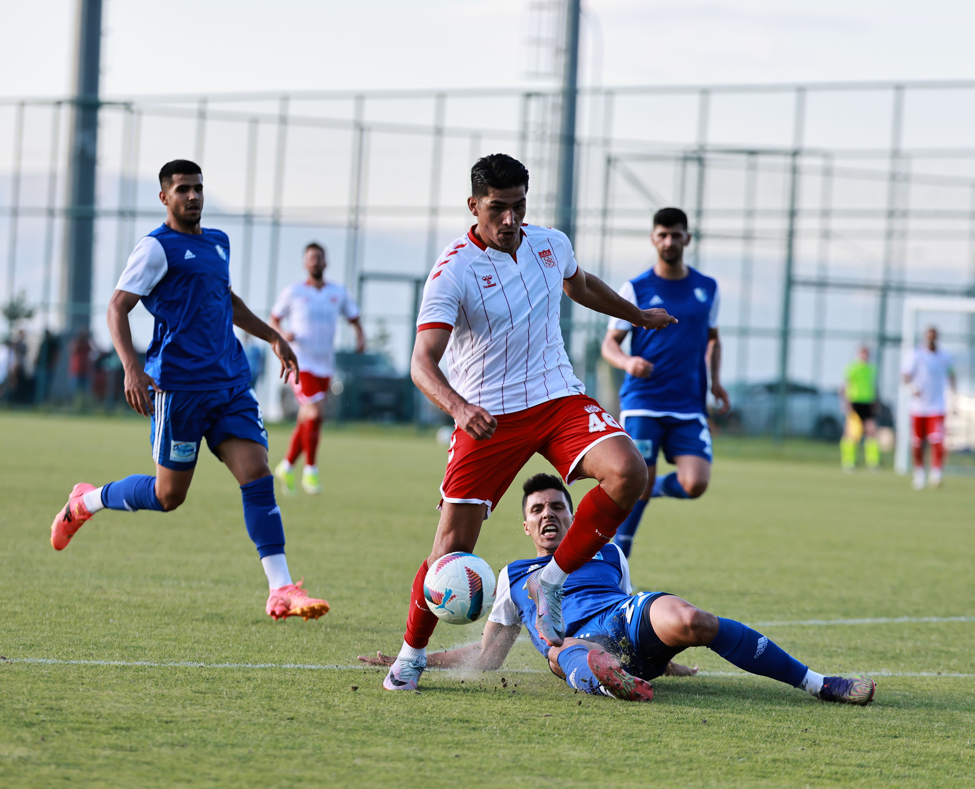 Dengeli Geçmiş, Merakla Beklenen Gelecek... Sivasspor zorlu randevuda