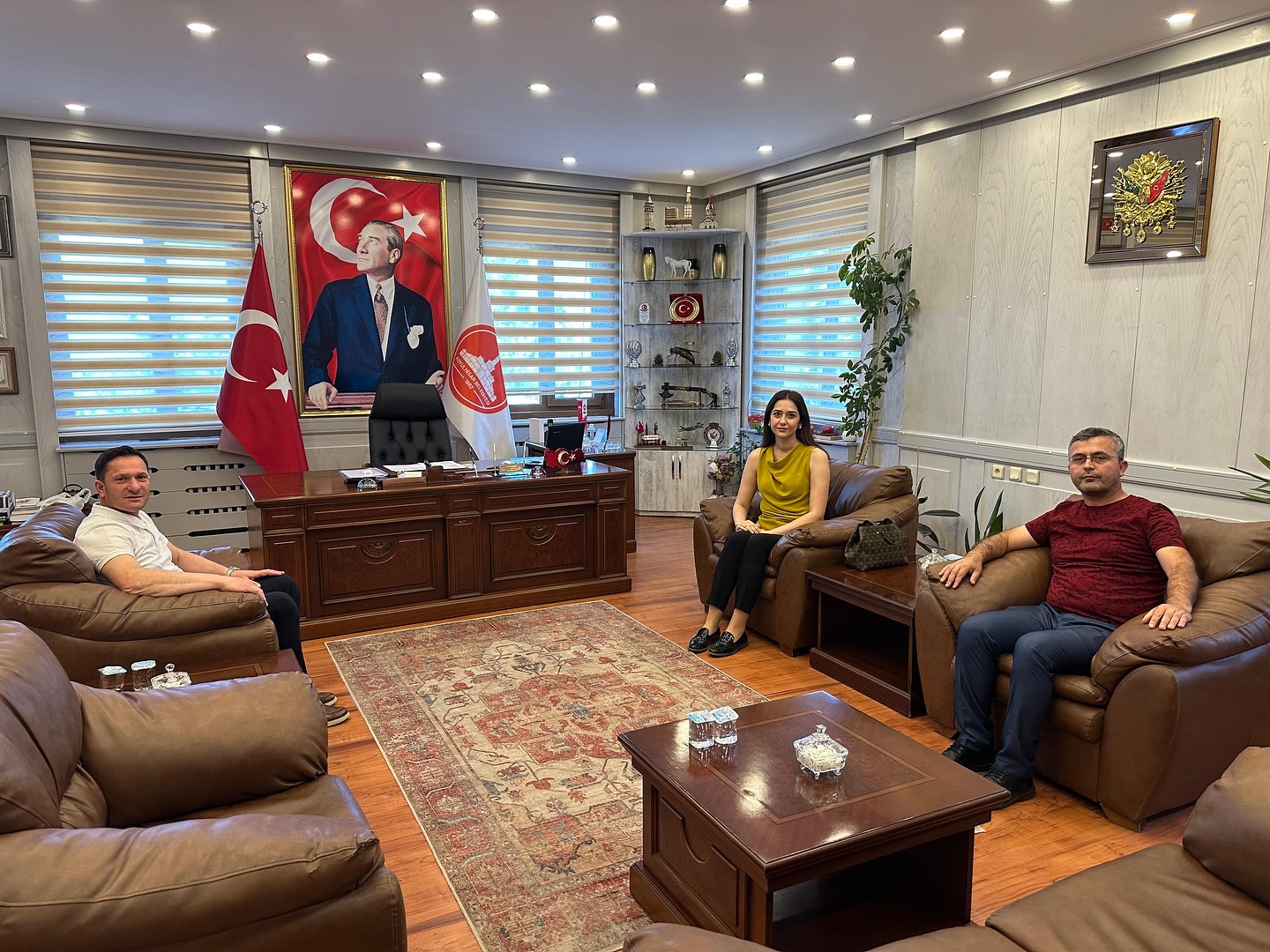 Sivas'ta seçim müdürlerine veda!