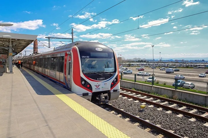 Marmaray'da 1 saat arayla iki kişi intihar etti!