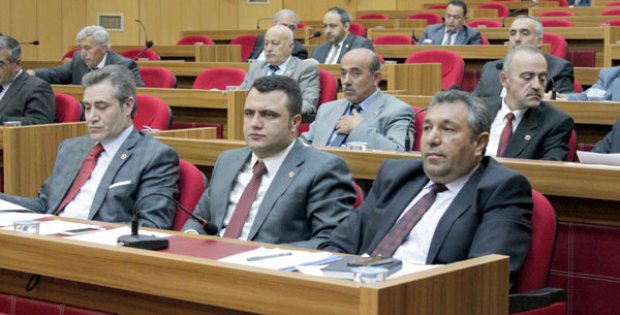 Köylüler İçecek Su Bulamıyor