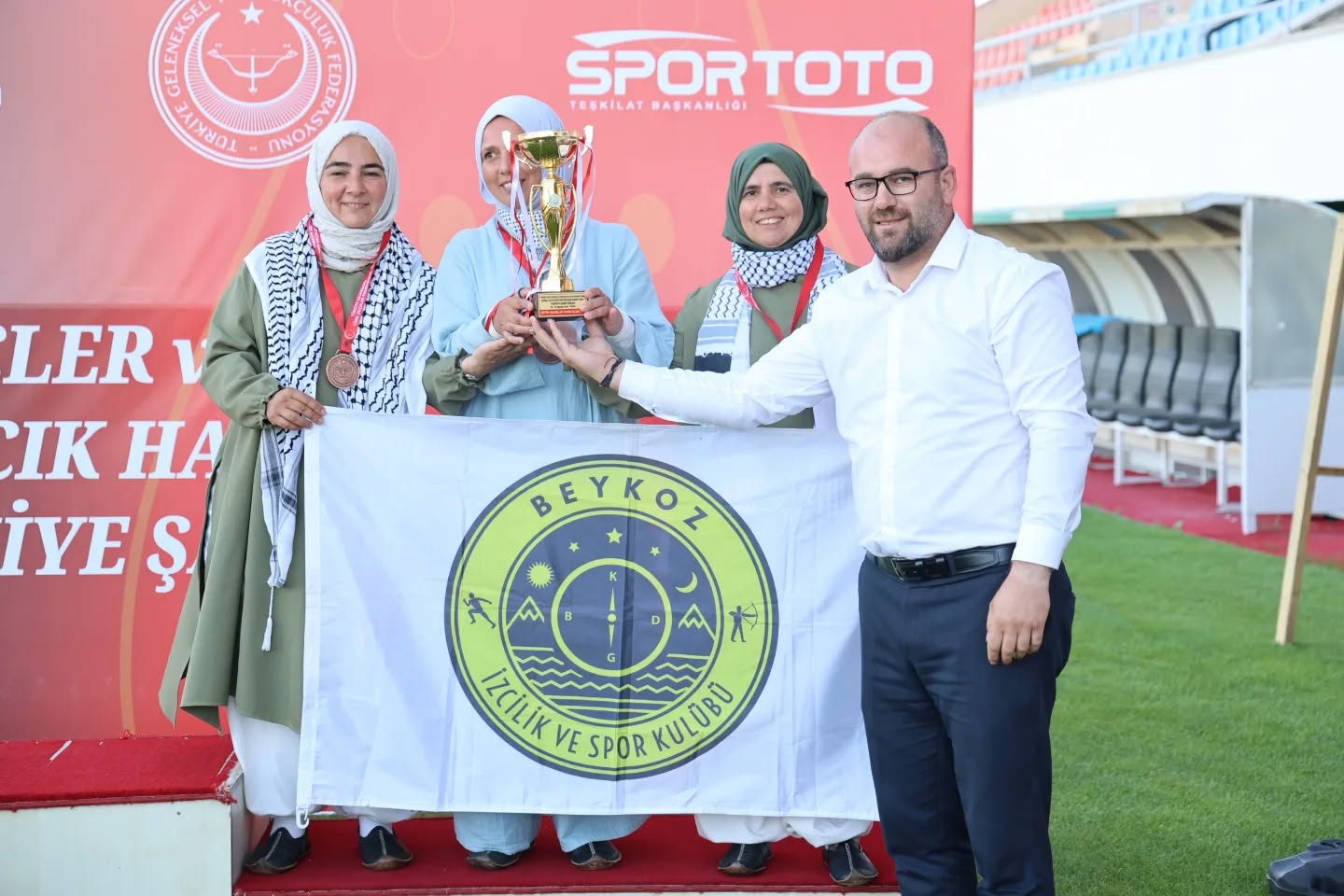 Sivas'ta şampiyonlar ödüllerini aldı