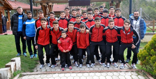 Belediye U-17 Hüsrana Uğradı