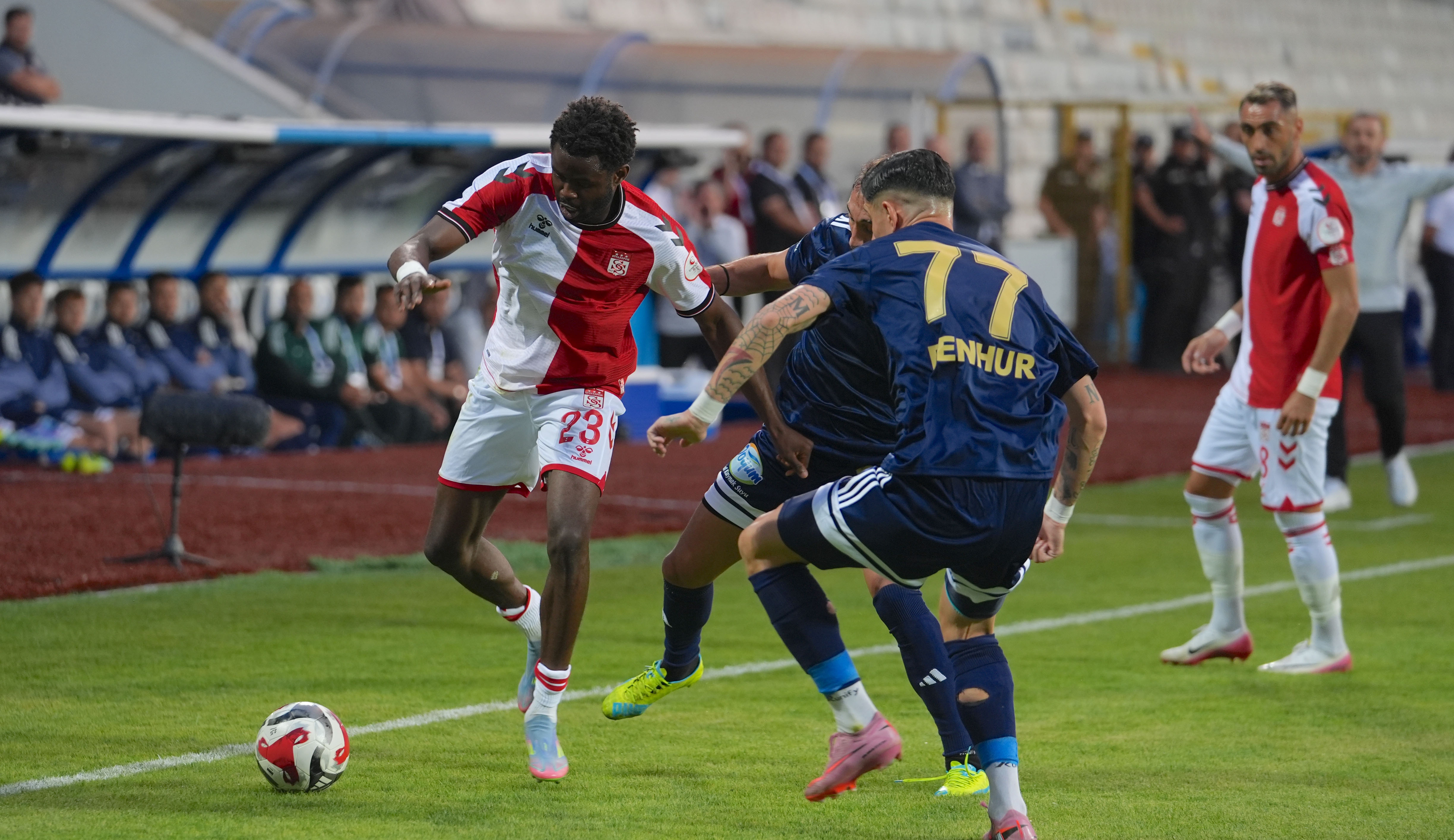 Sivasspor rekor kırdı! 90 Dakikada İsabetli Şut Yok!