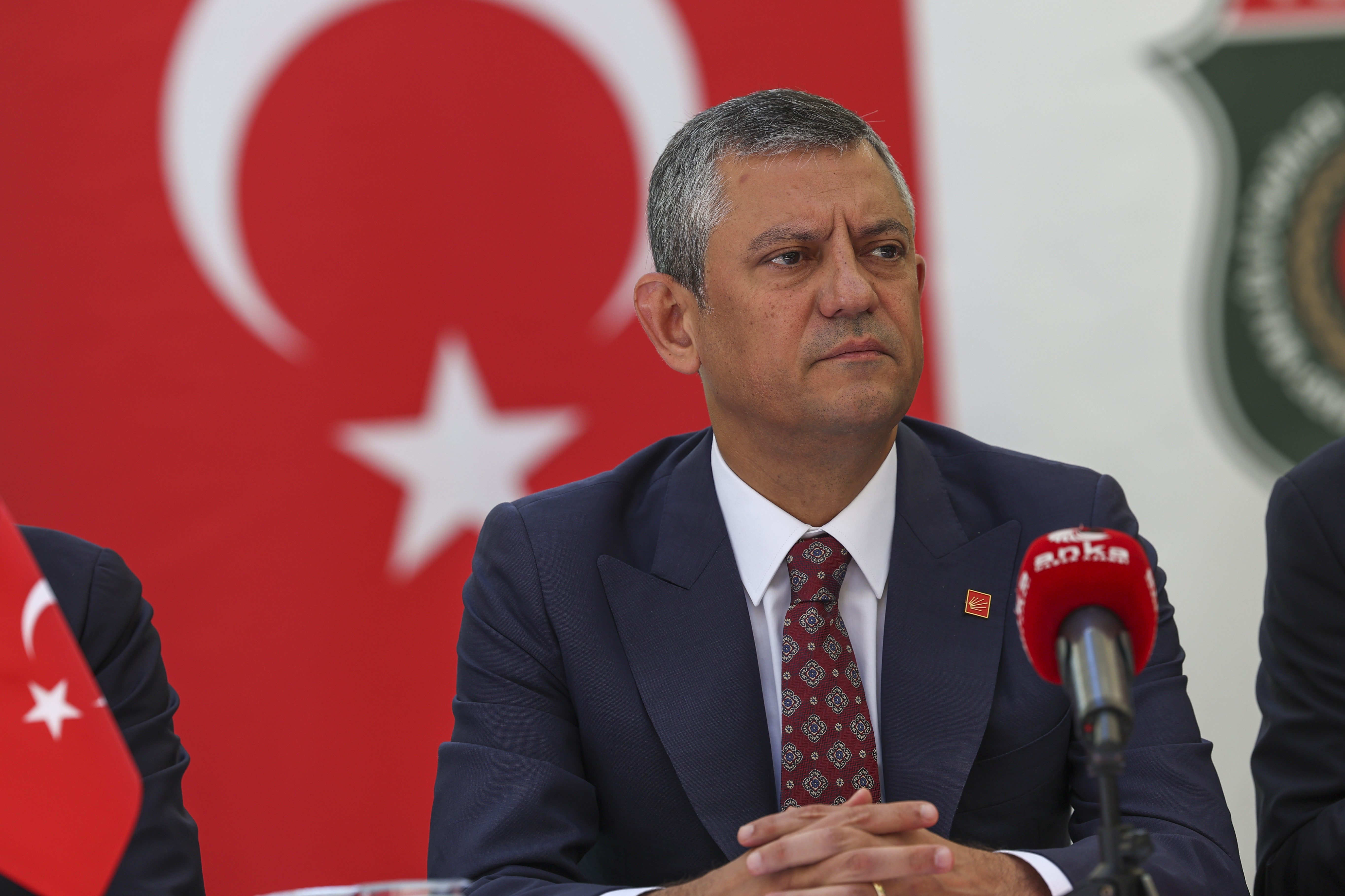 Özgür Özel'den 'Genel af' açıklaması!