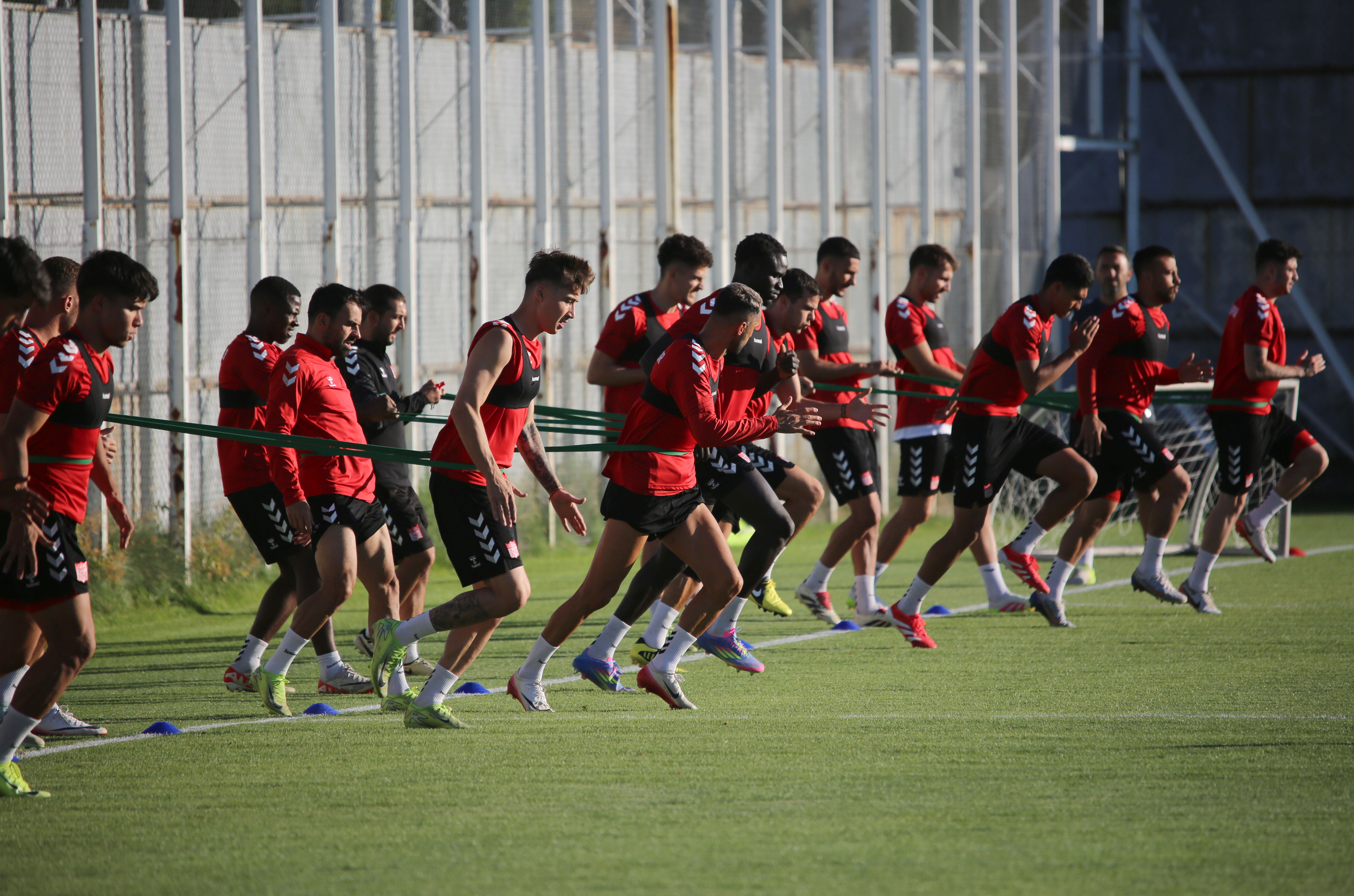 Sivasspor, 1 Günlük Aranın Ardından Sahada