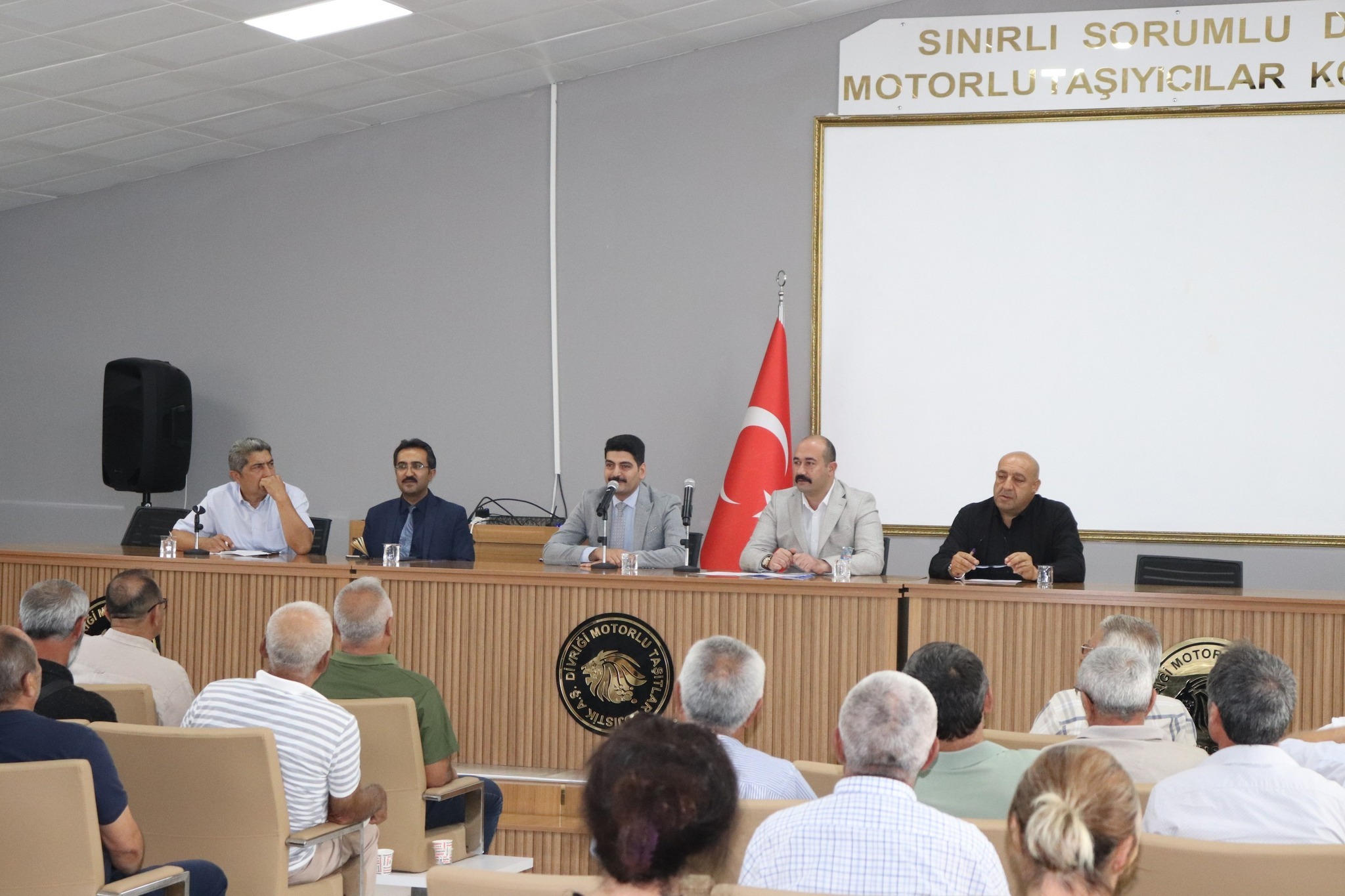 Sokak hayvanları için toplandılar!