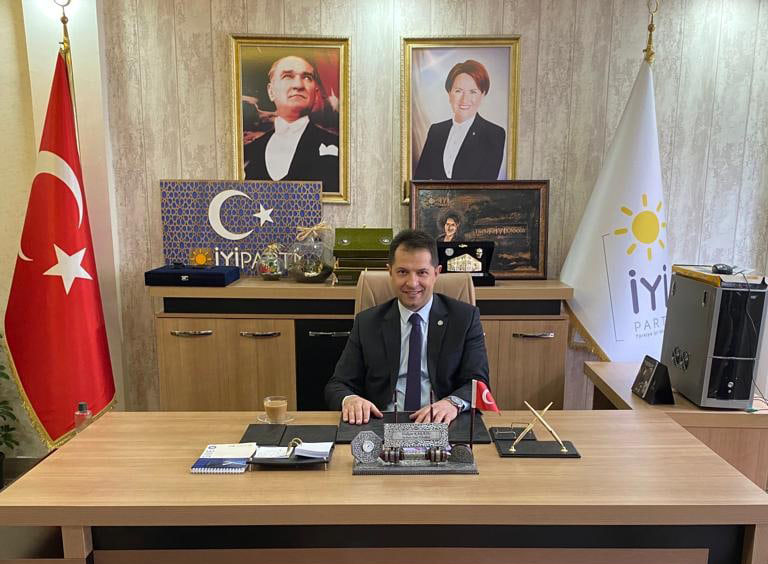 "CHP ve AK Parti siyasi ahlak ve omurgadan yoksun"