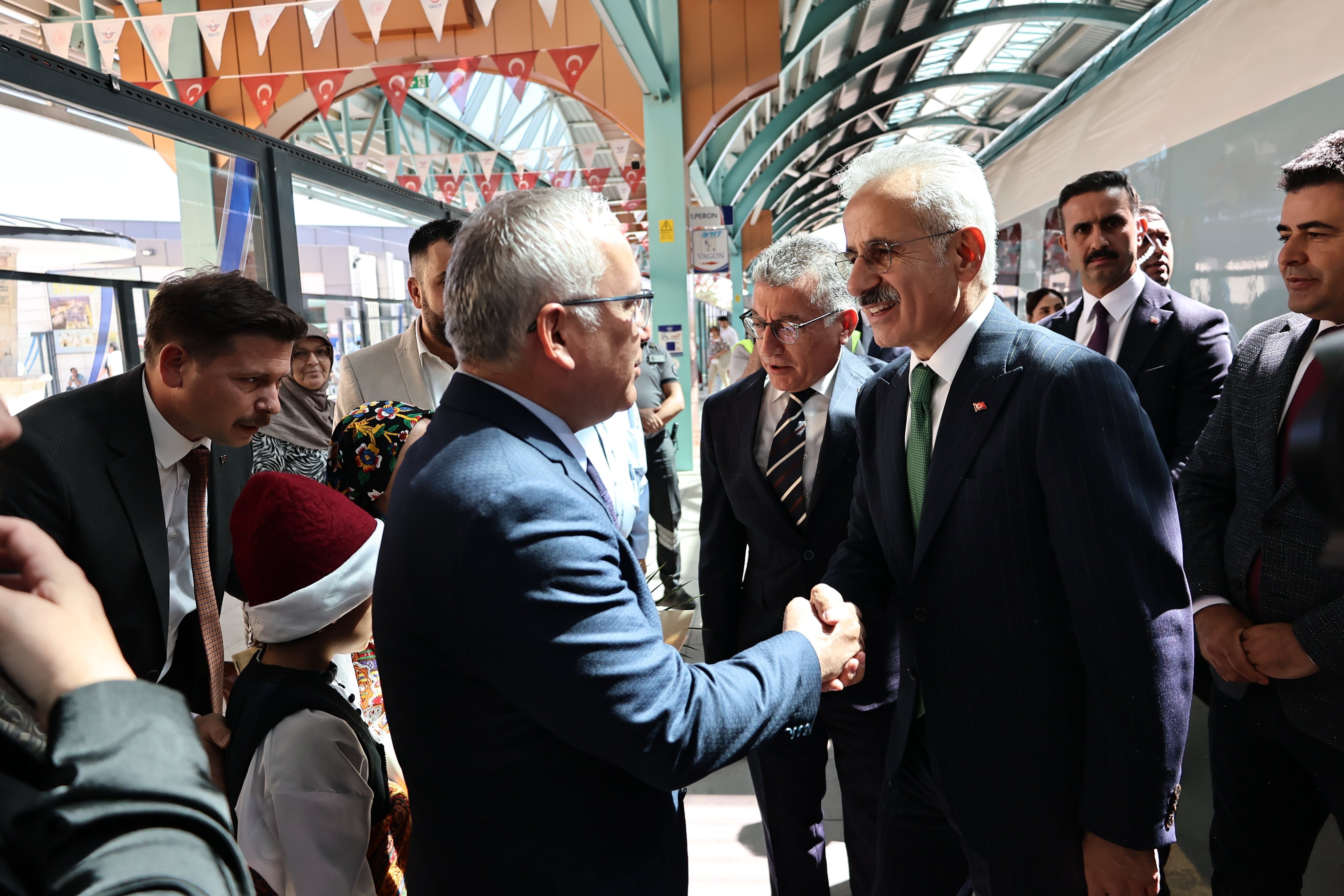 Bakan Uraloğlu Sivas'ta