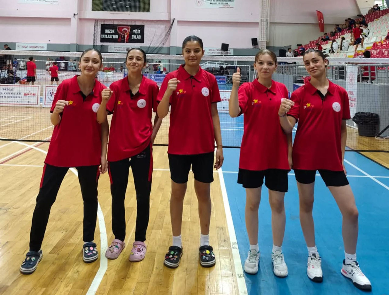 Yarı finallerin şampiyonu Sivas oldu