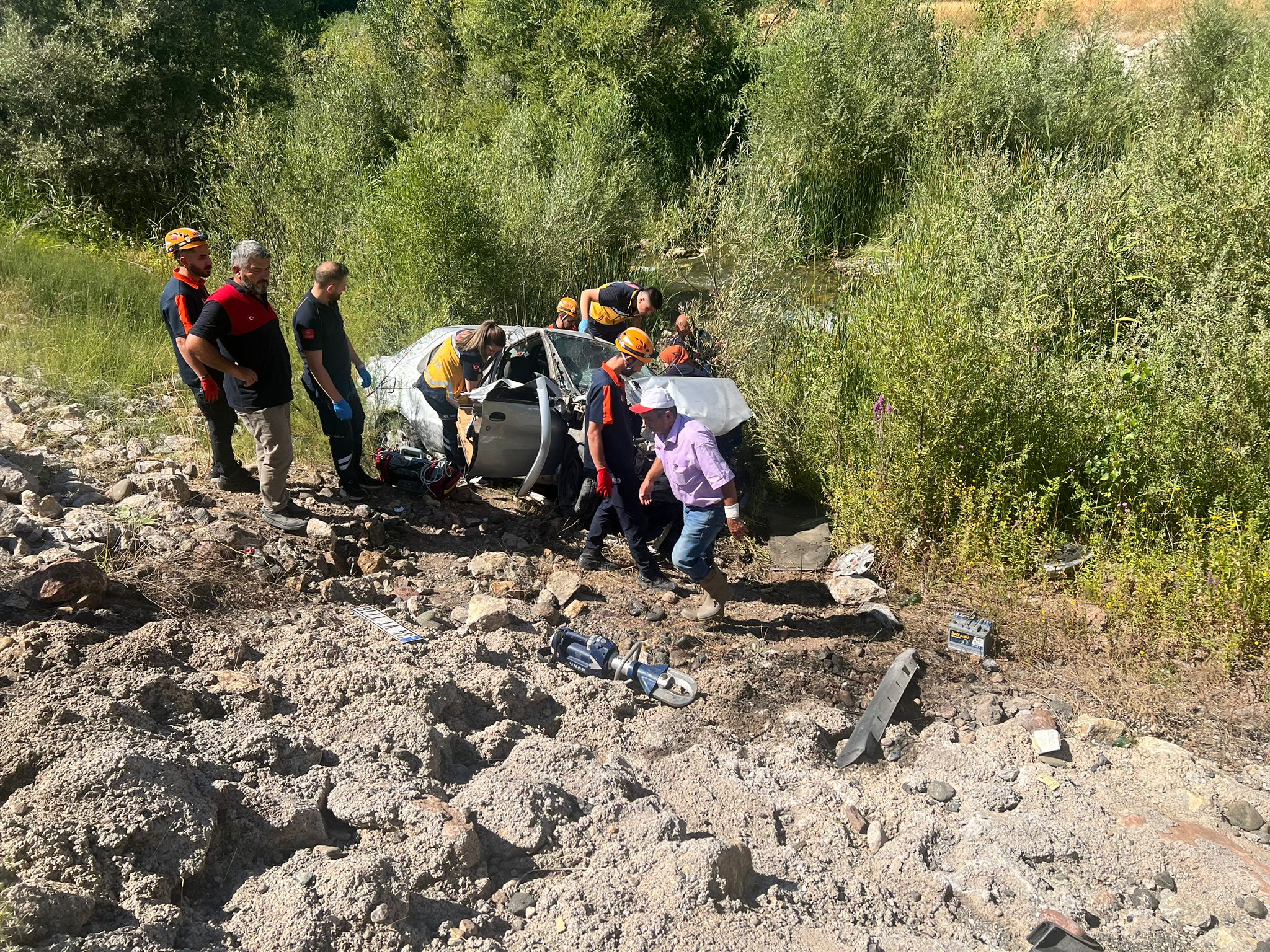 Sivas'ta Köprüden Düşen Otomobildeki Çift Öldü