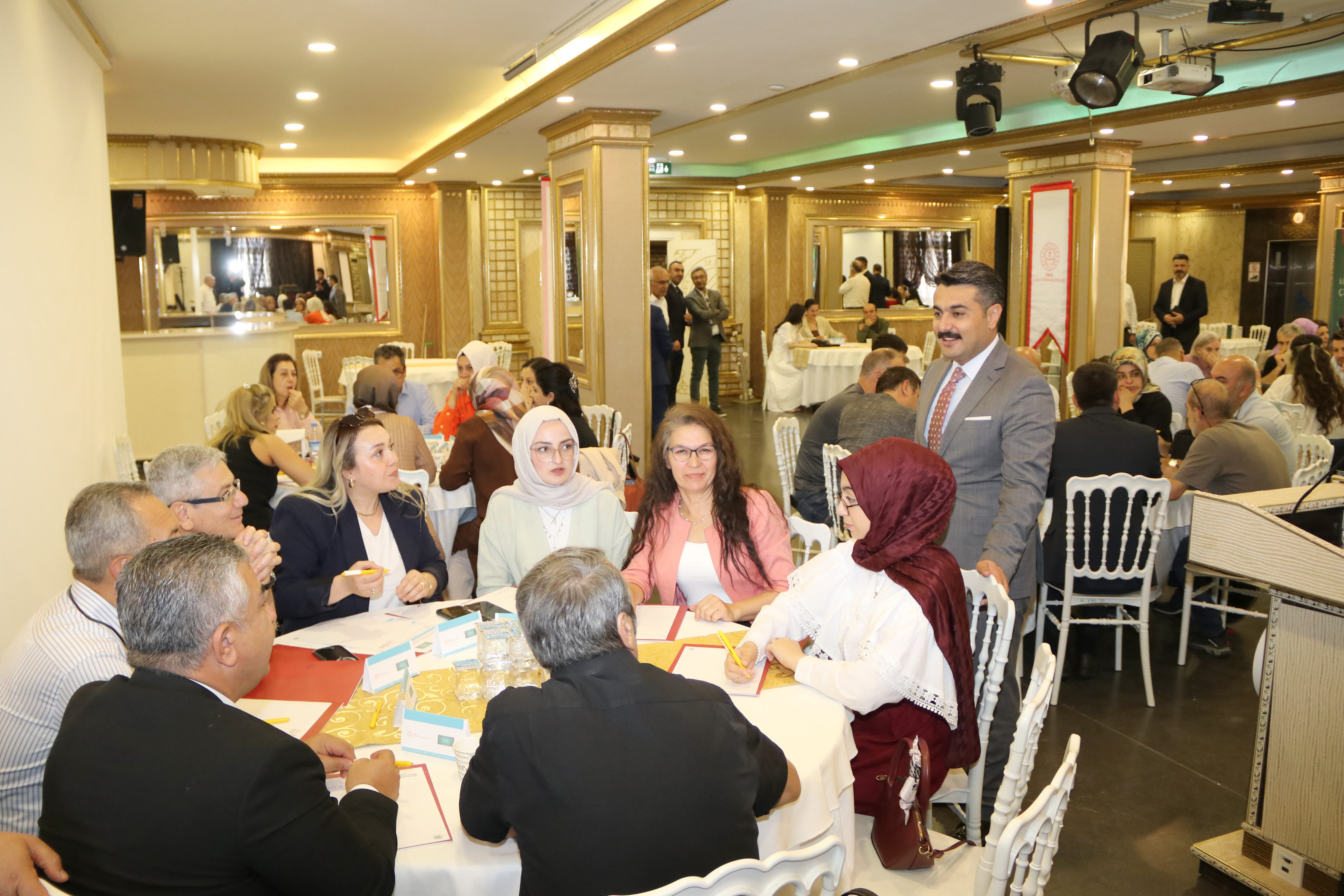 Sivas'ta "Eğitim Paydaşları Çalıştayı" düzenlendi