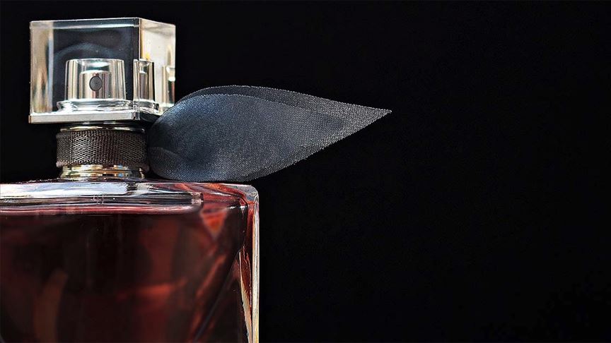 Hamilelere parfü ve alkol içeren ürünlerden kaçınılması uyarısı!