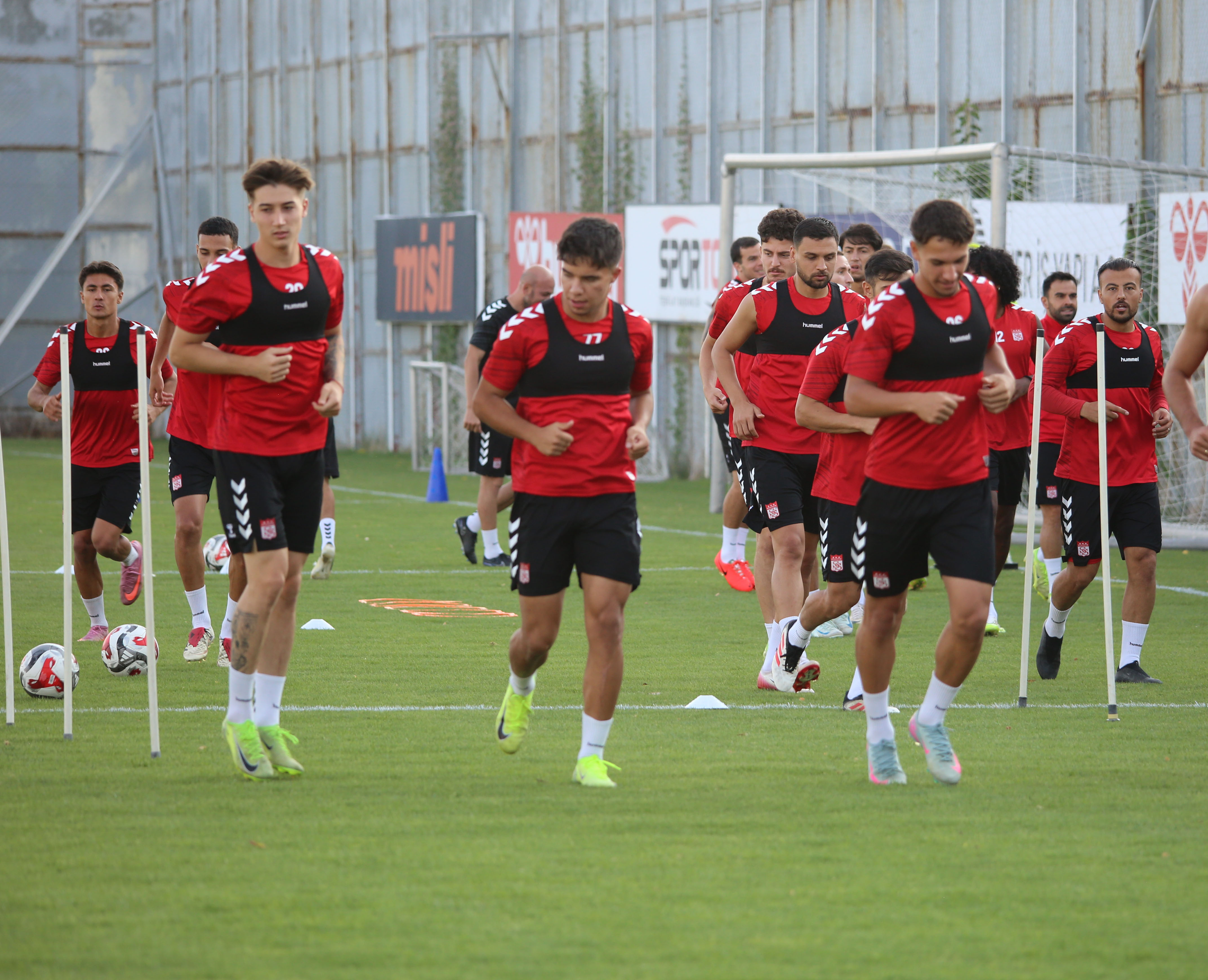 Sivasspor, Amed Sınavına Hazırlanıyor
