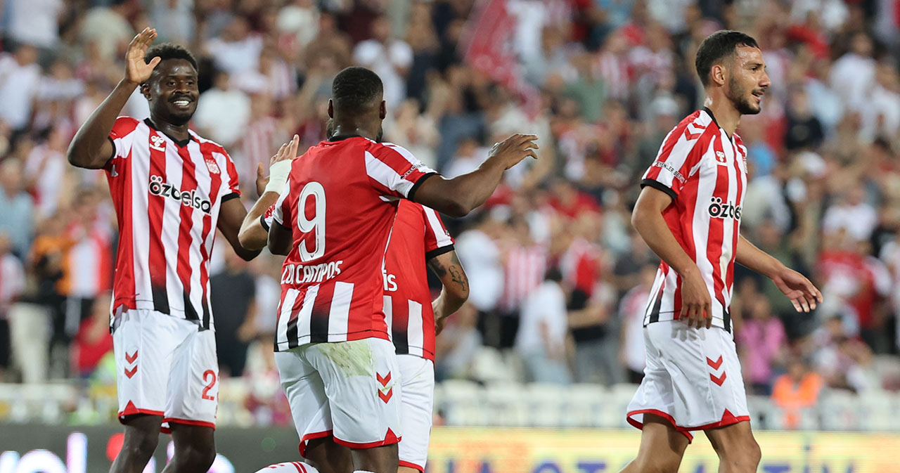 Sivasspor, ligin ilk galibiyetini arıyor