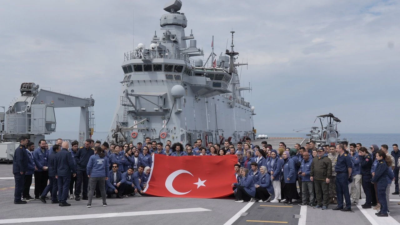TCG Anadolu’dan Zafer Seferi