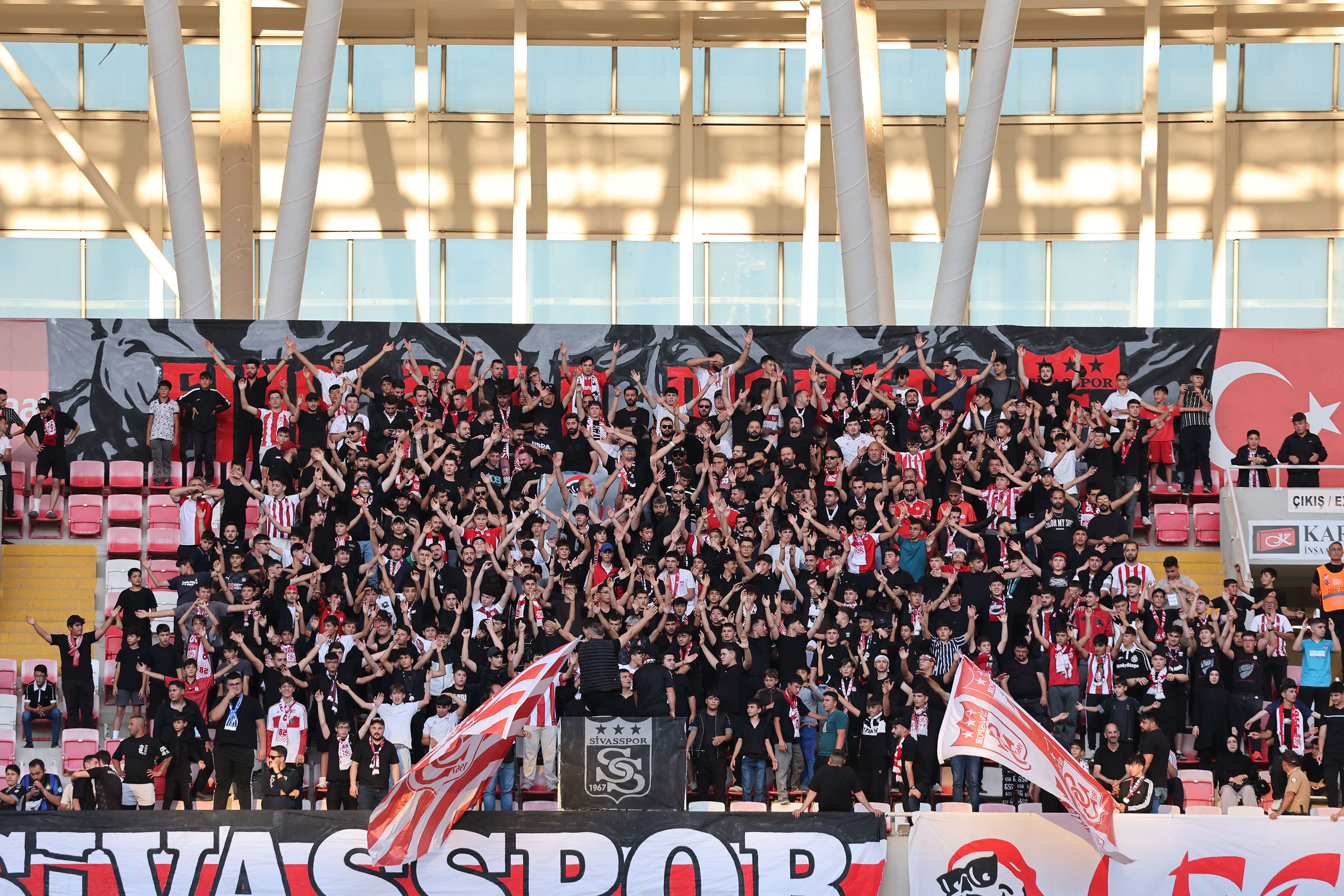 Taraftarlar Grubu’ndan Sivasspor’a Sert Mesaj
