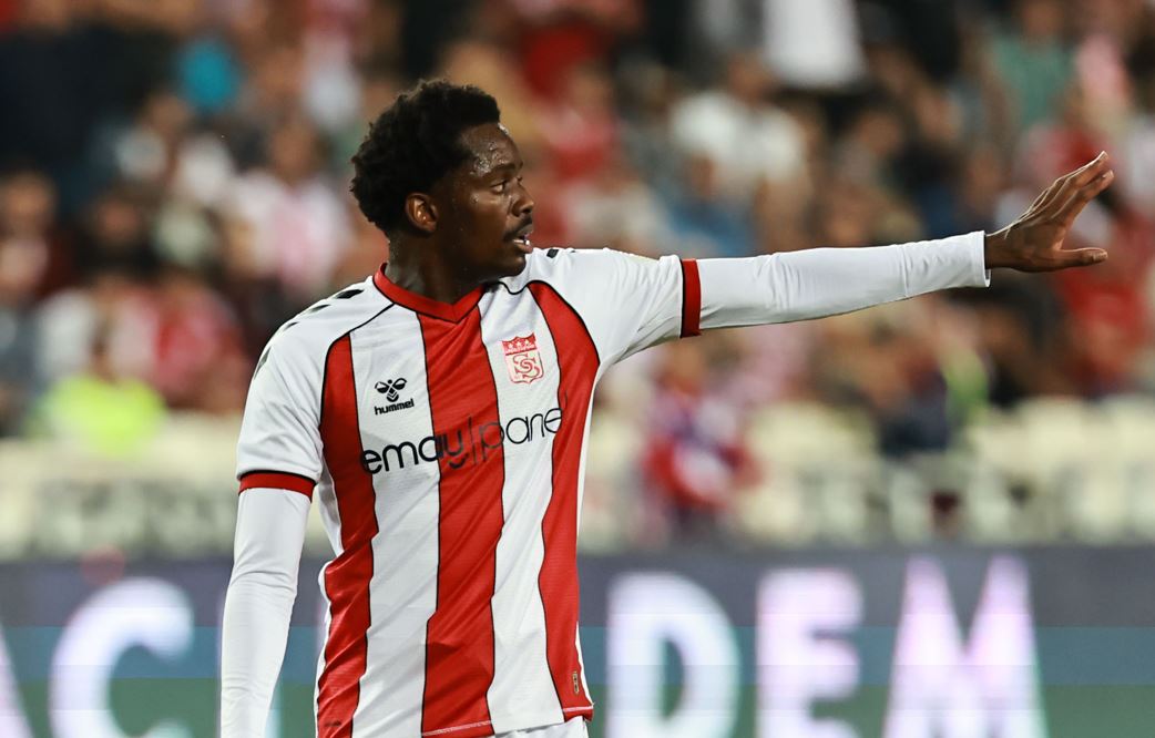 Sivasspor’da Menig ile yollar ayrıldı