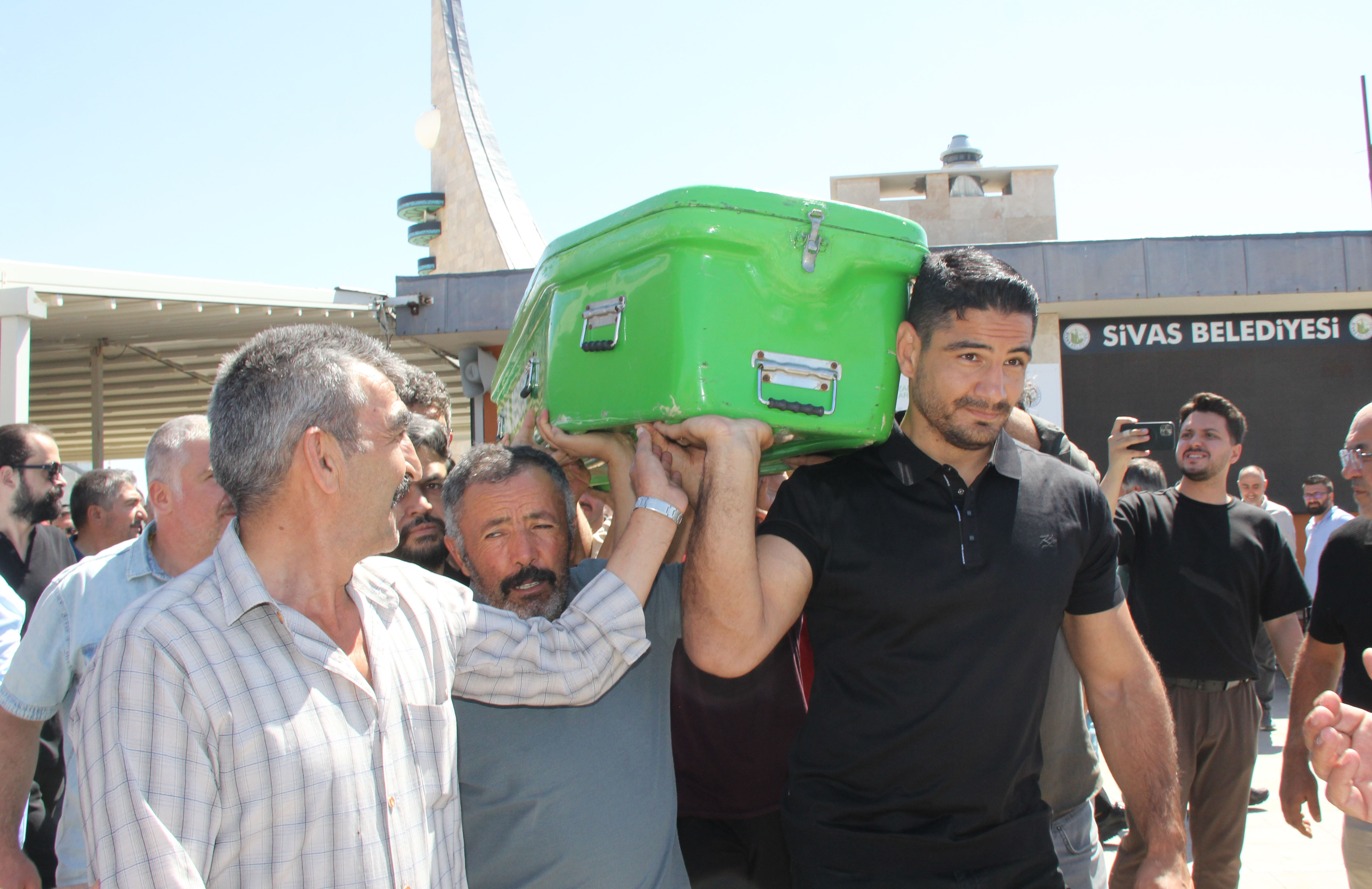 Taha Akgül’ün Dedesi Abdullah Akgül Toprağa Verildi