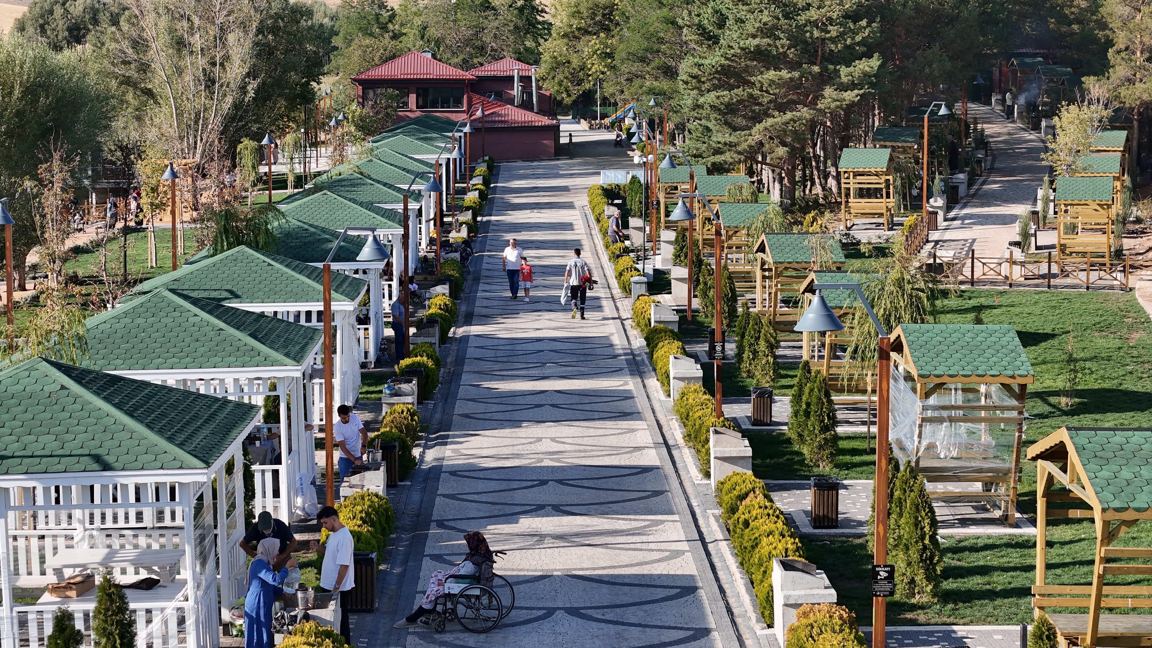 Sivas'ın Gözde Mekanı ziyaretçilerle Doldu Taştı