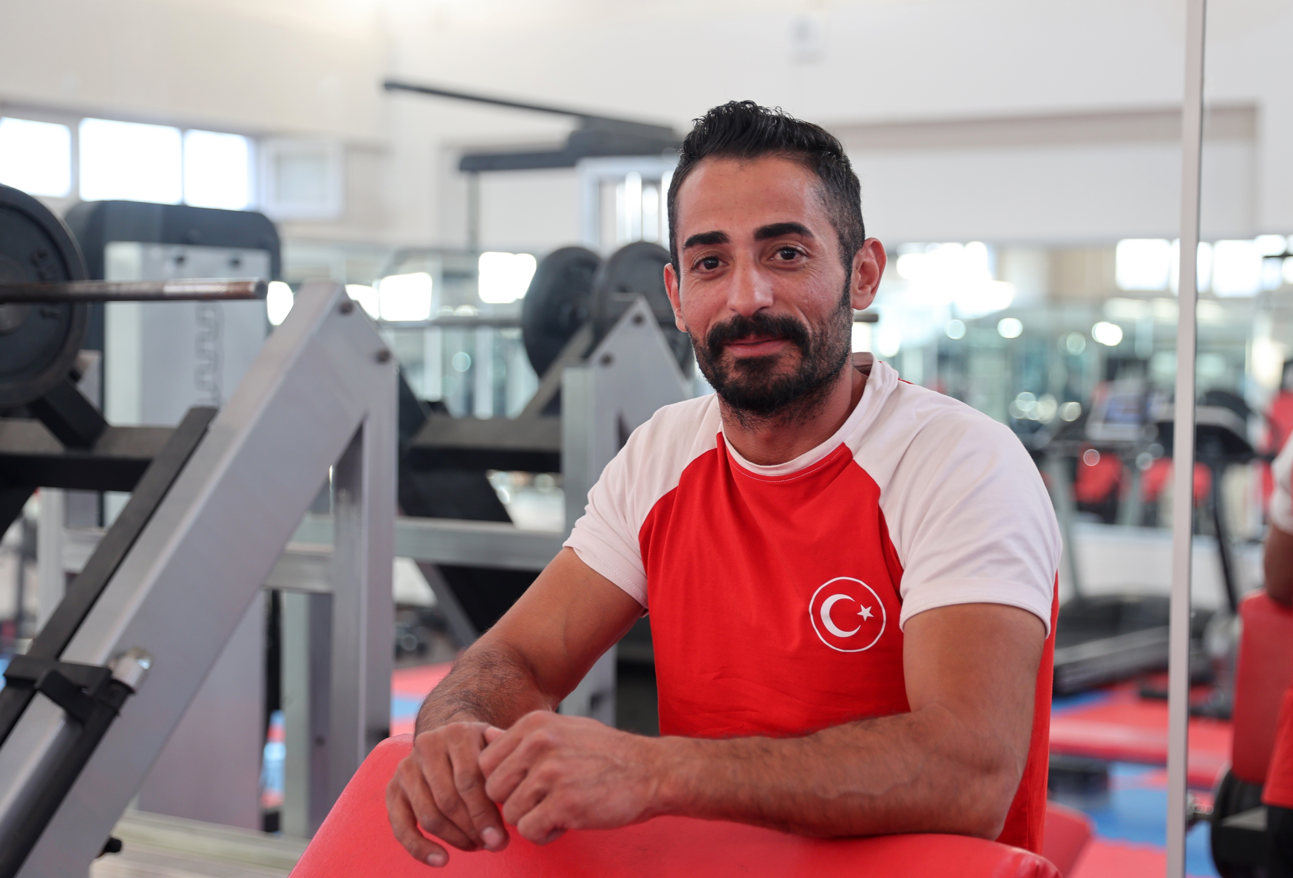 Sivaslı milli bilek güreşçinin hedefi altın madalya