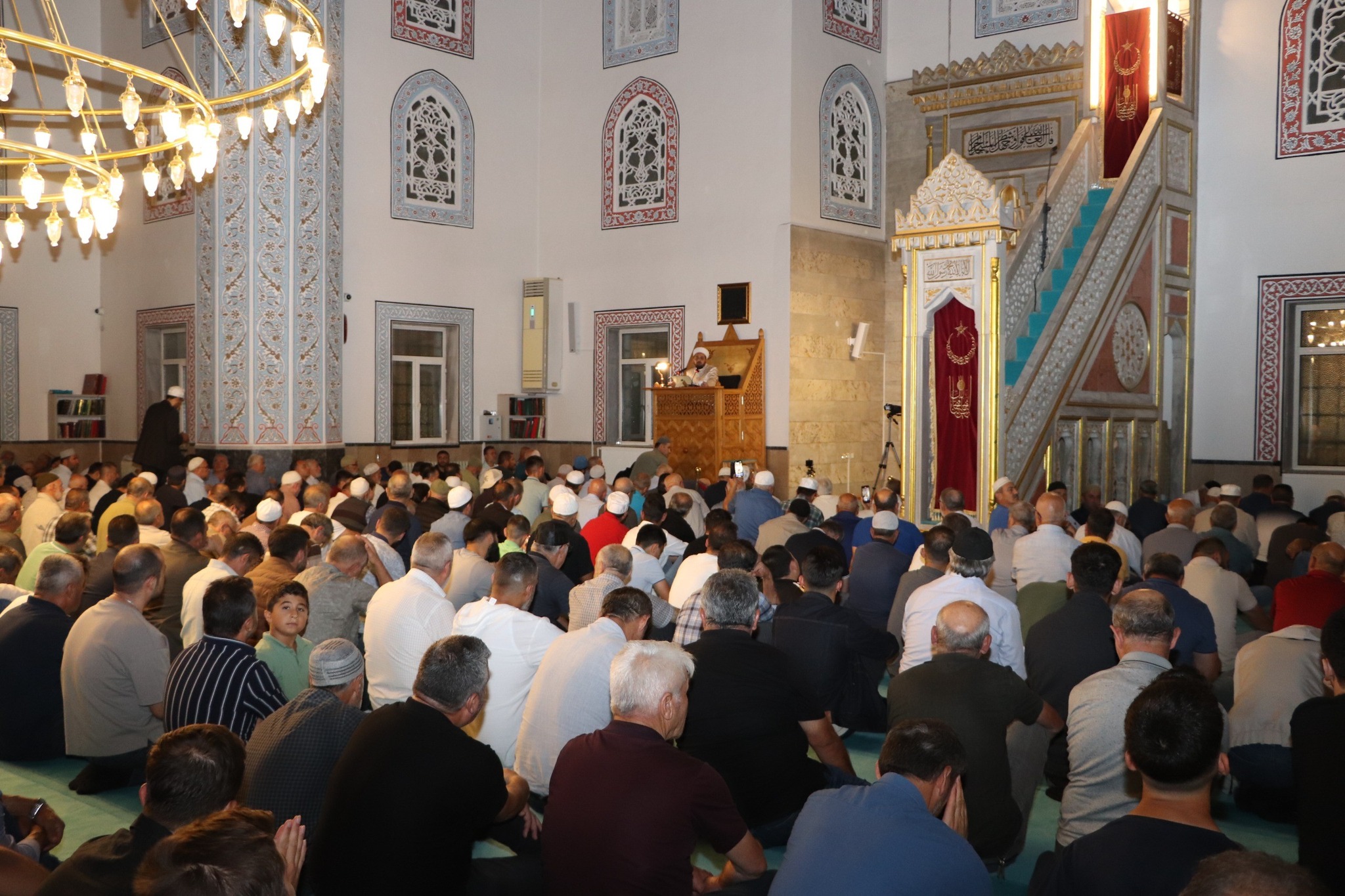 Sivas’ta Mevlid Kandili'nde Camiler Doldu Taştı