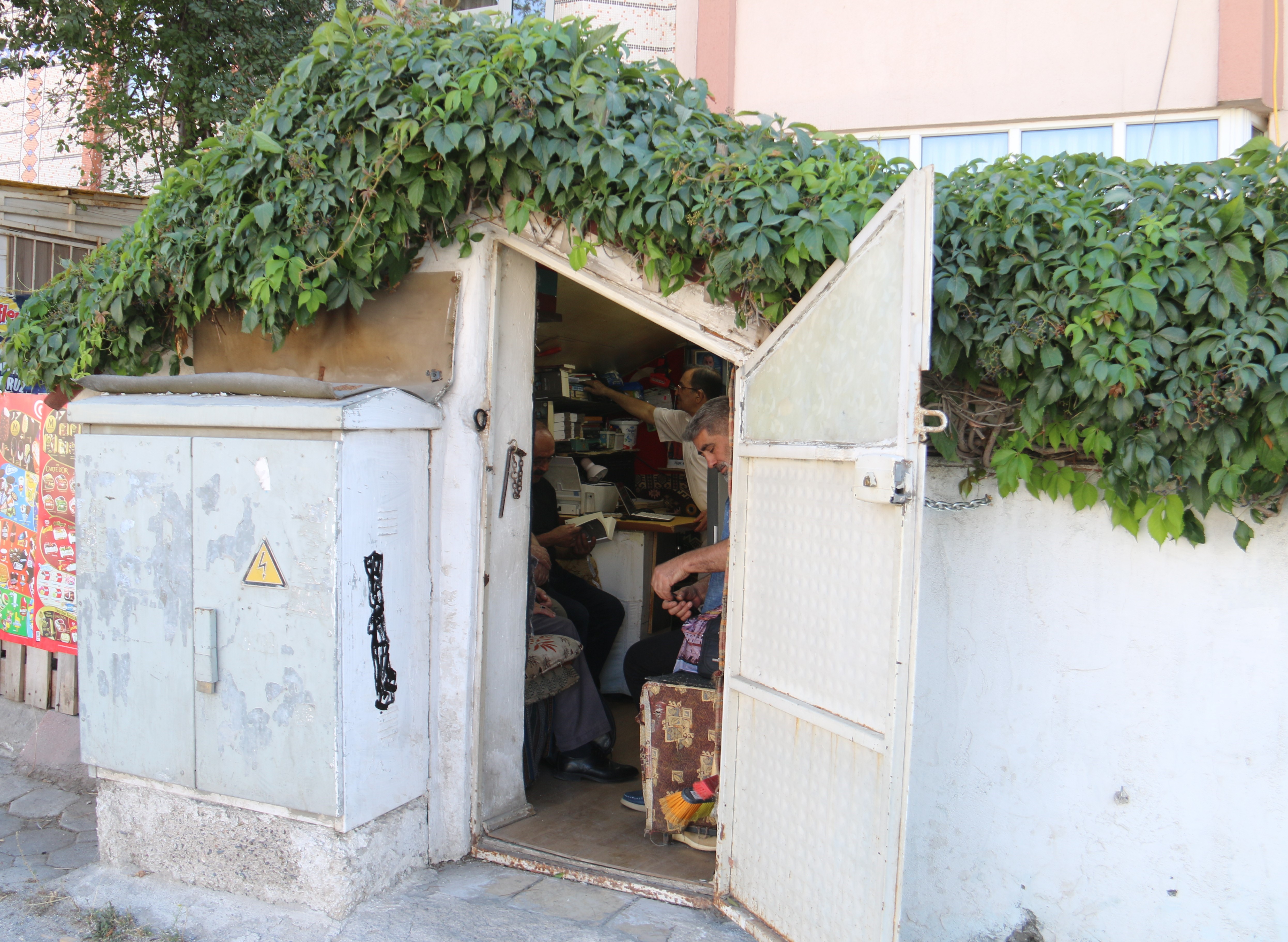 Sivas'ta sanatseverlerin buluşma noktası: 4 metrekarelik garaj
