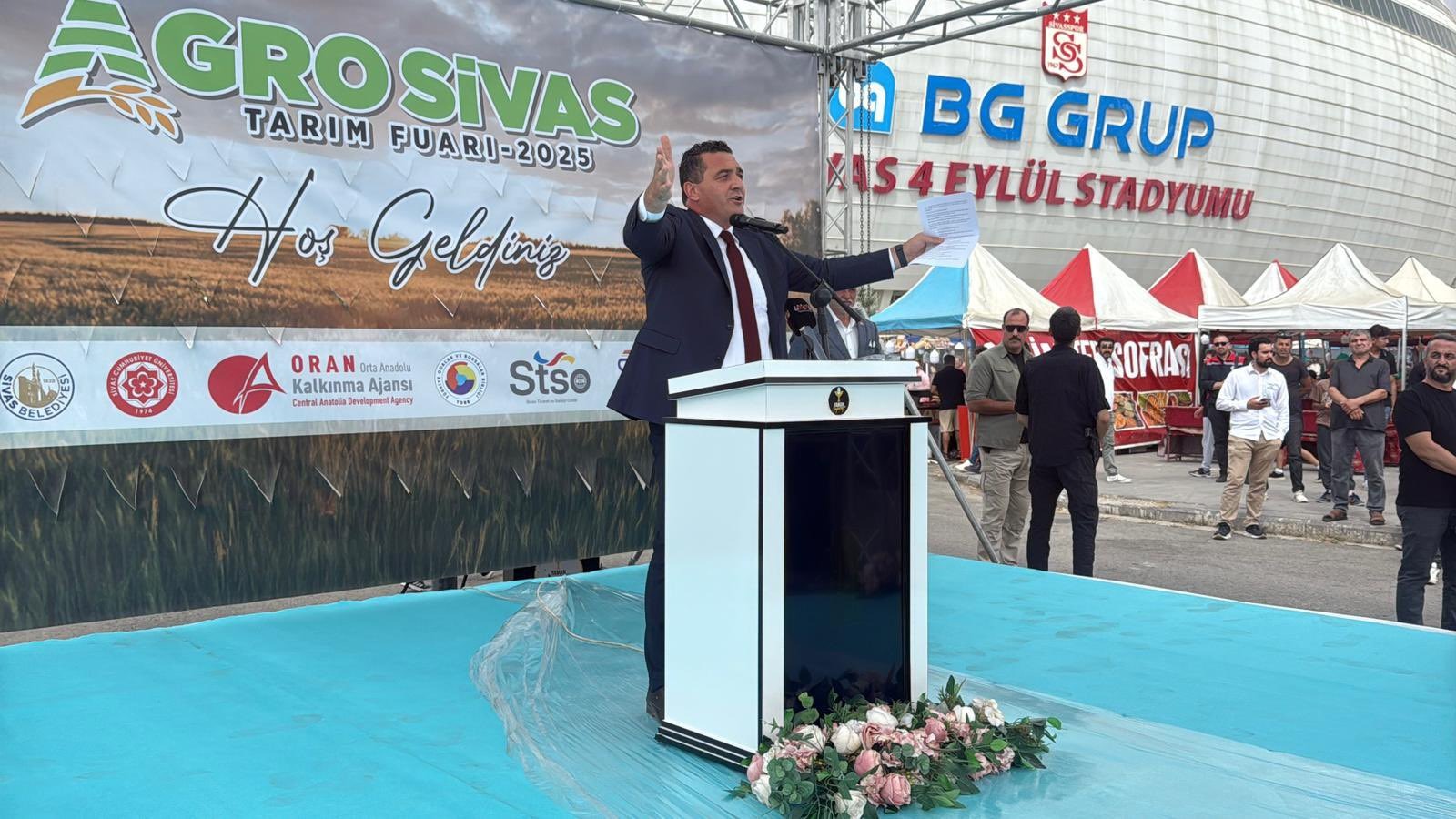 Tarım Fuarı'nda Çiftçinin Sesini CHP'li Karasu Duyurdu: "Tarlada İzi Olmayanın Harmanda Yüzü Olmaz"