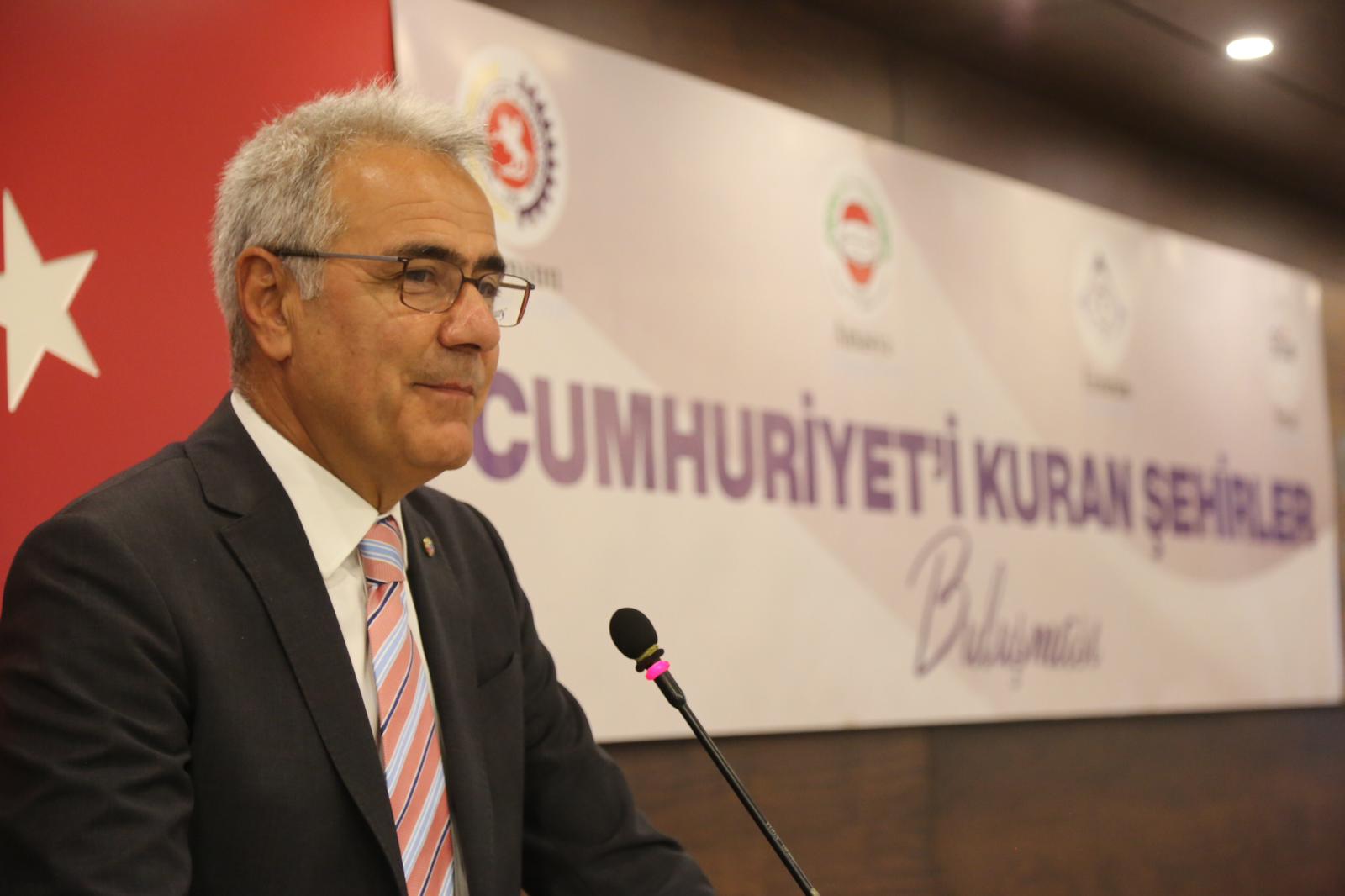 Zeki Özdemir: "Sivas Kongresi Dönüm Noktasıdır"