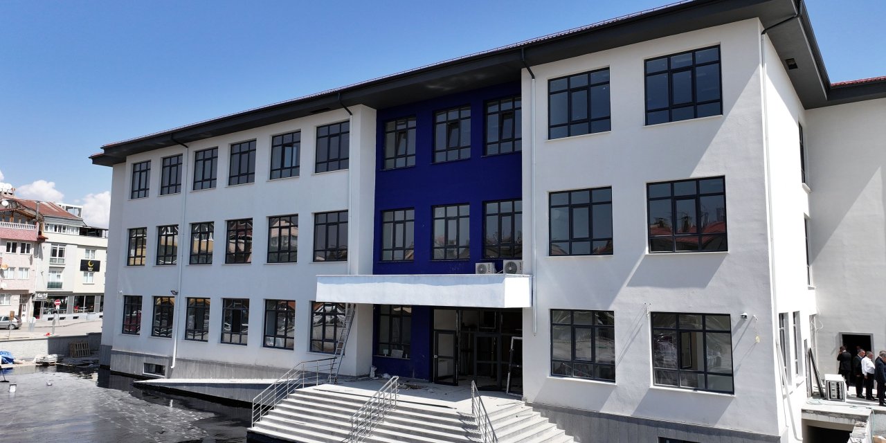 Sivas'ta Bekir - Latife Şahin İlkokulu Açılışa Gün Sayıyor