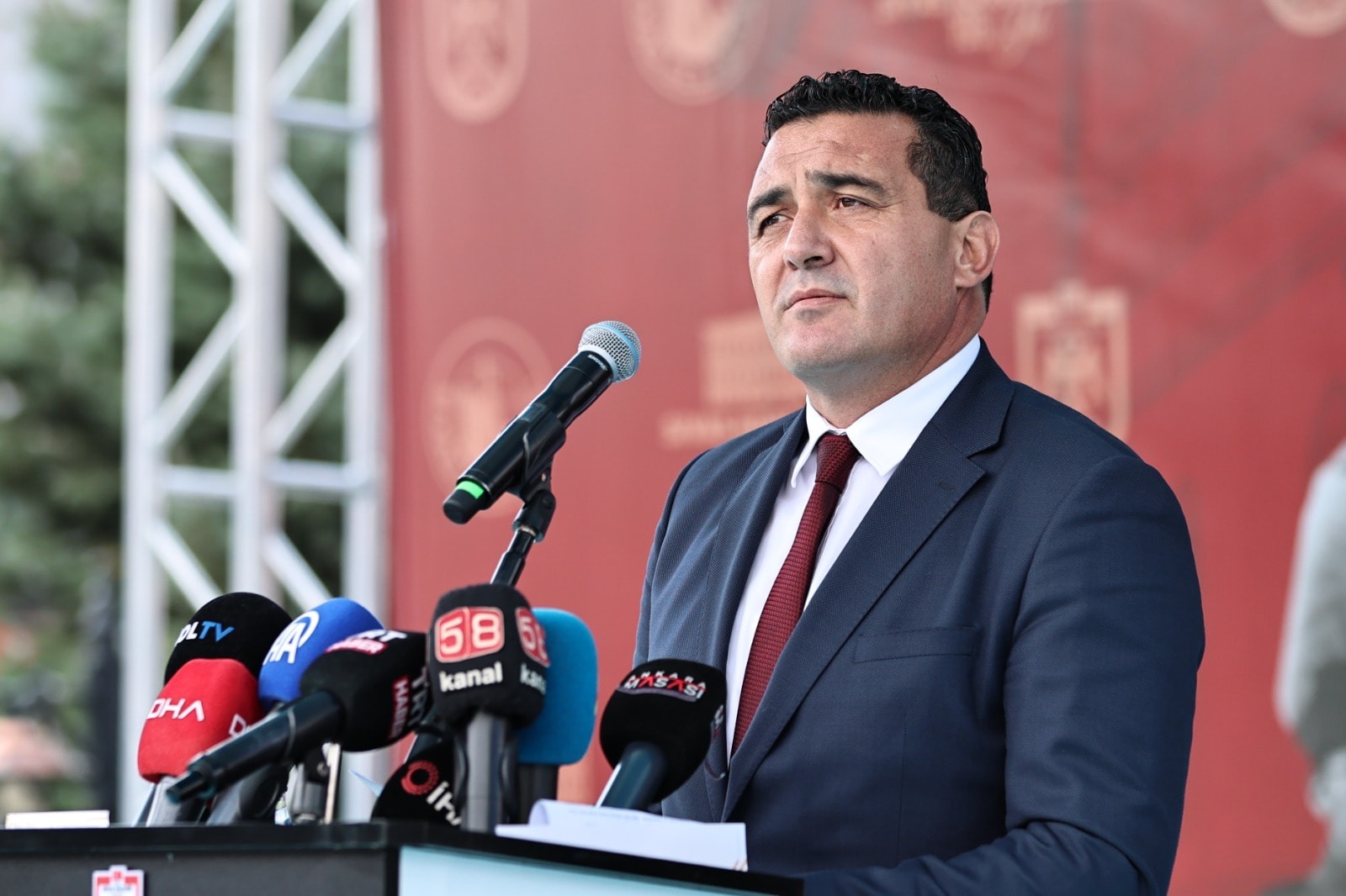 Ulaş Karasu Meclise Taşıdı: Köprü ve Otoyol Satış İddiaları Doğru mu?