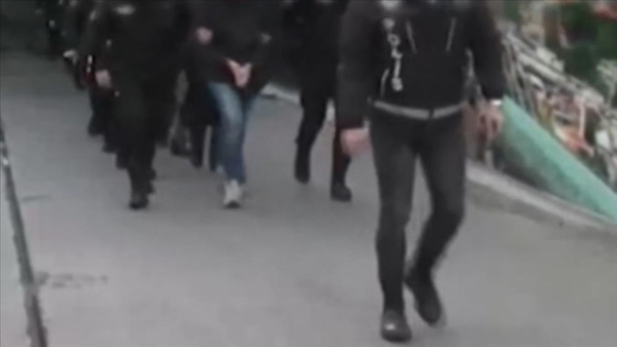Rüşvetle sahte evrak düzenlediler