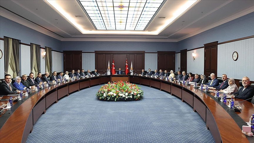 AK Parti'de MKYK toplantısı başladı