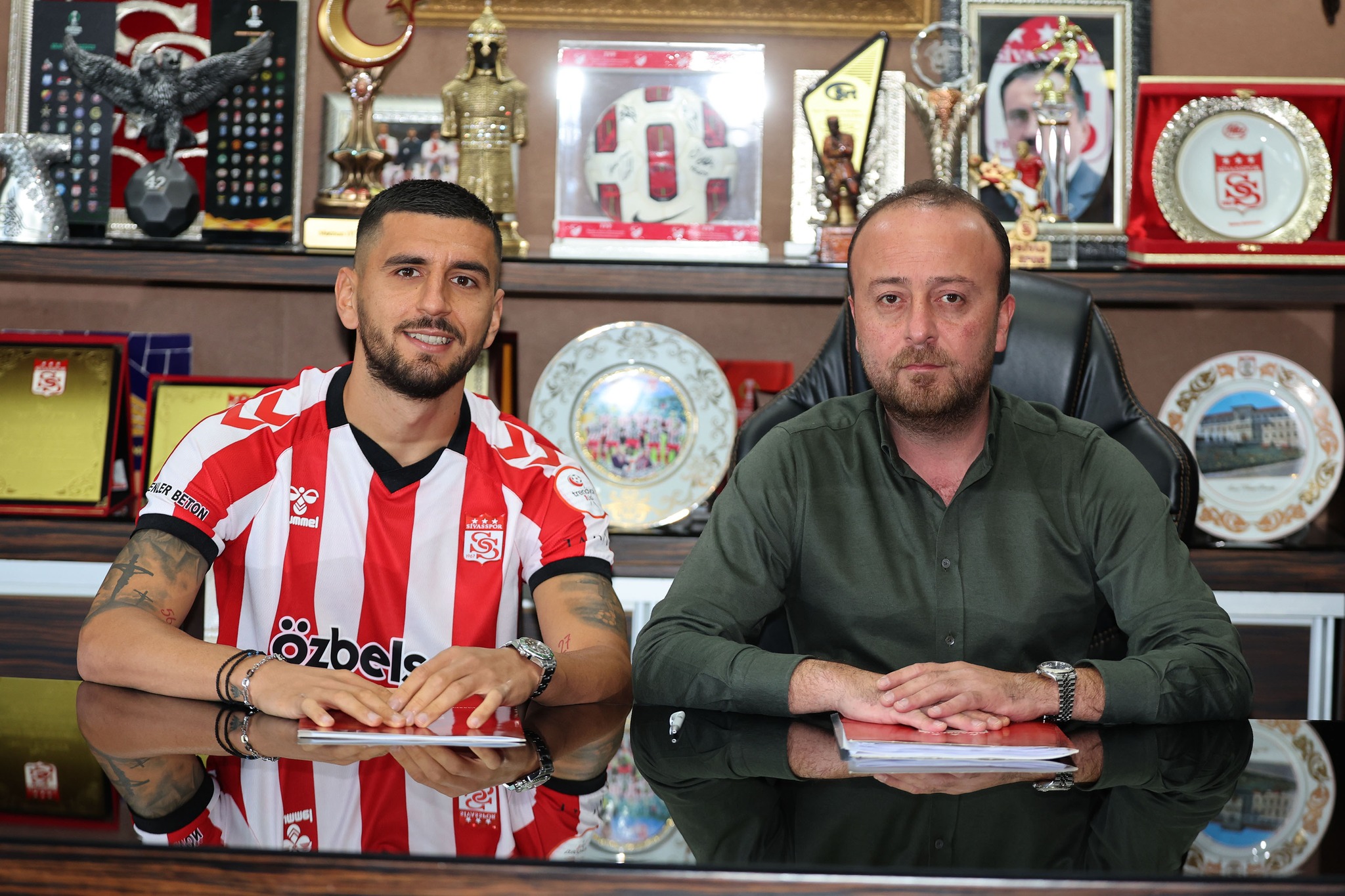 Daniel Avramovski resmen Sivasspor’da