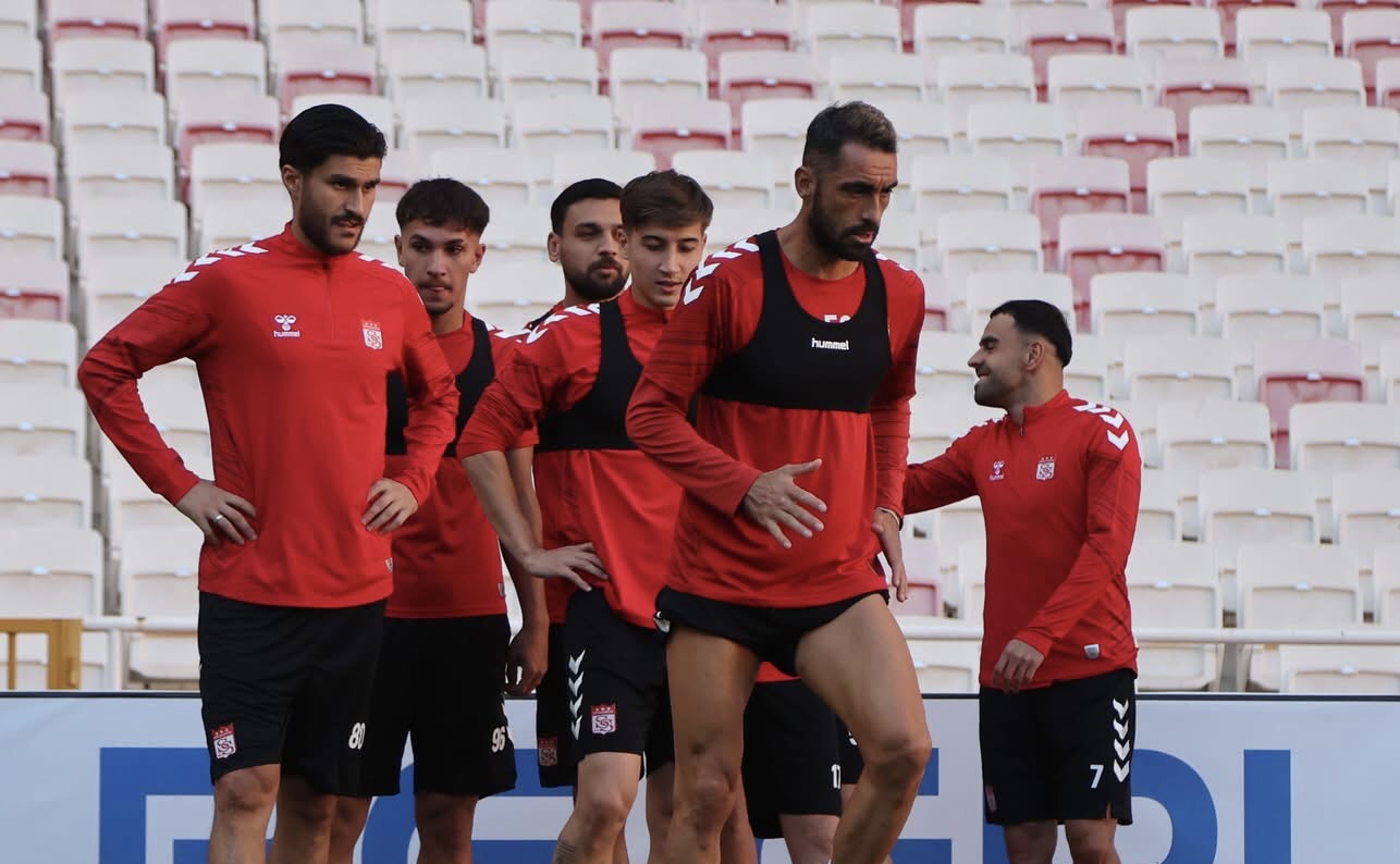 Sivasspor, stadyumda çalıştı