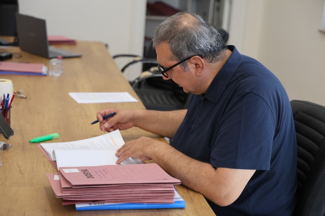 Kartını arkadaşına verdi başına gelmeyen kalmadı