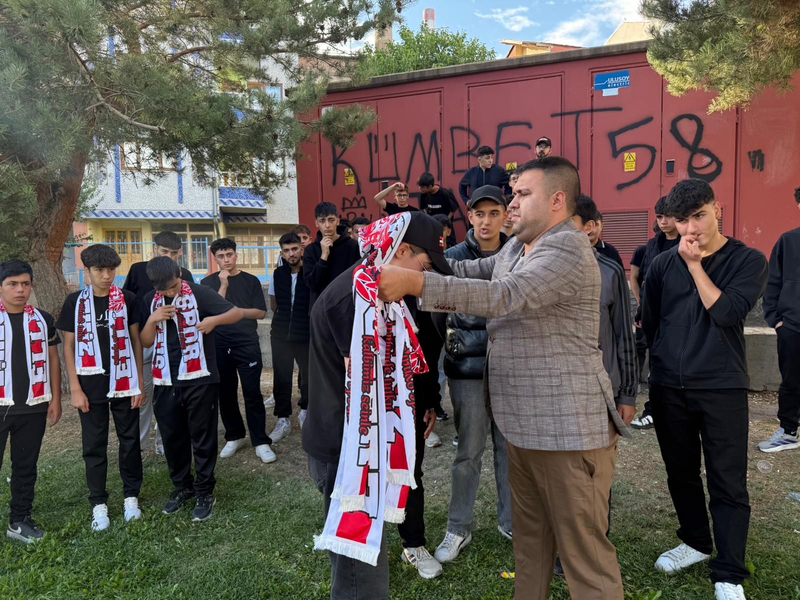 Sivasspor sevdalısı Çaça’dan atkı desteği