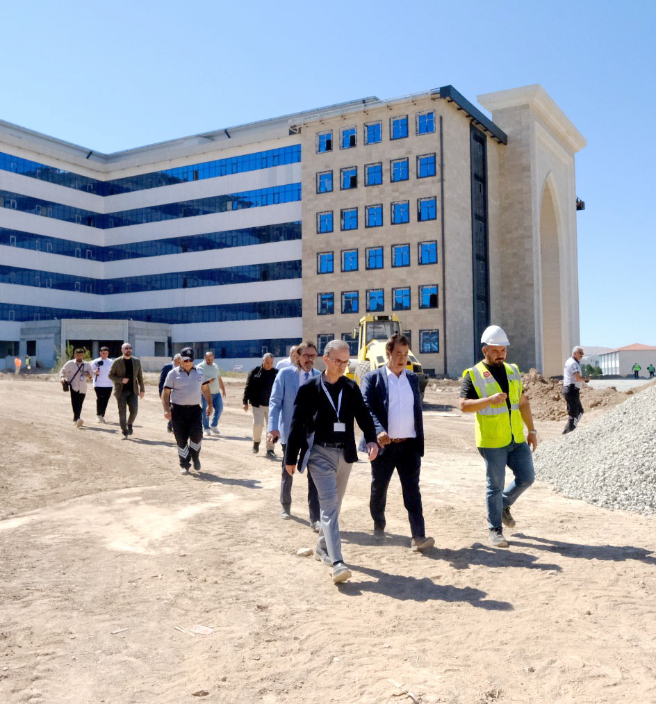 Yeni hastanede  çalışmalar sürüyor