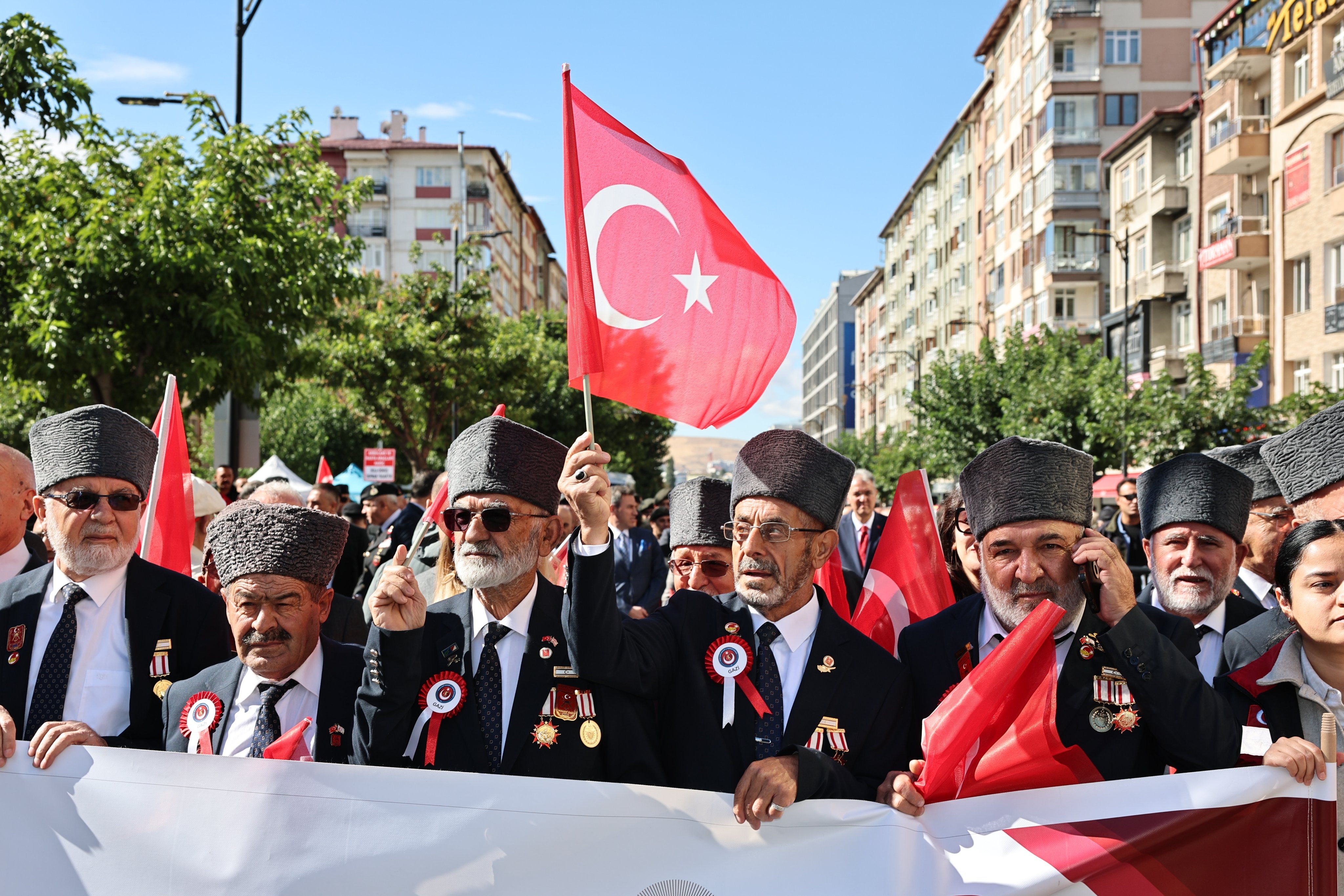 Sivas’ta Gazilerden Yürüyüş