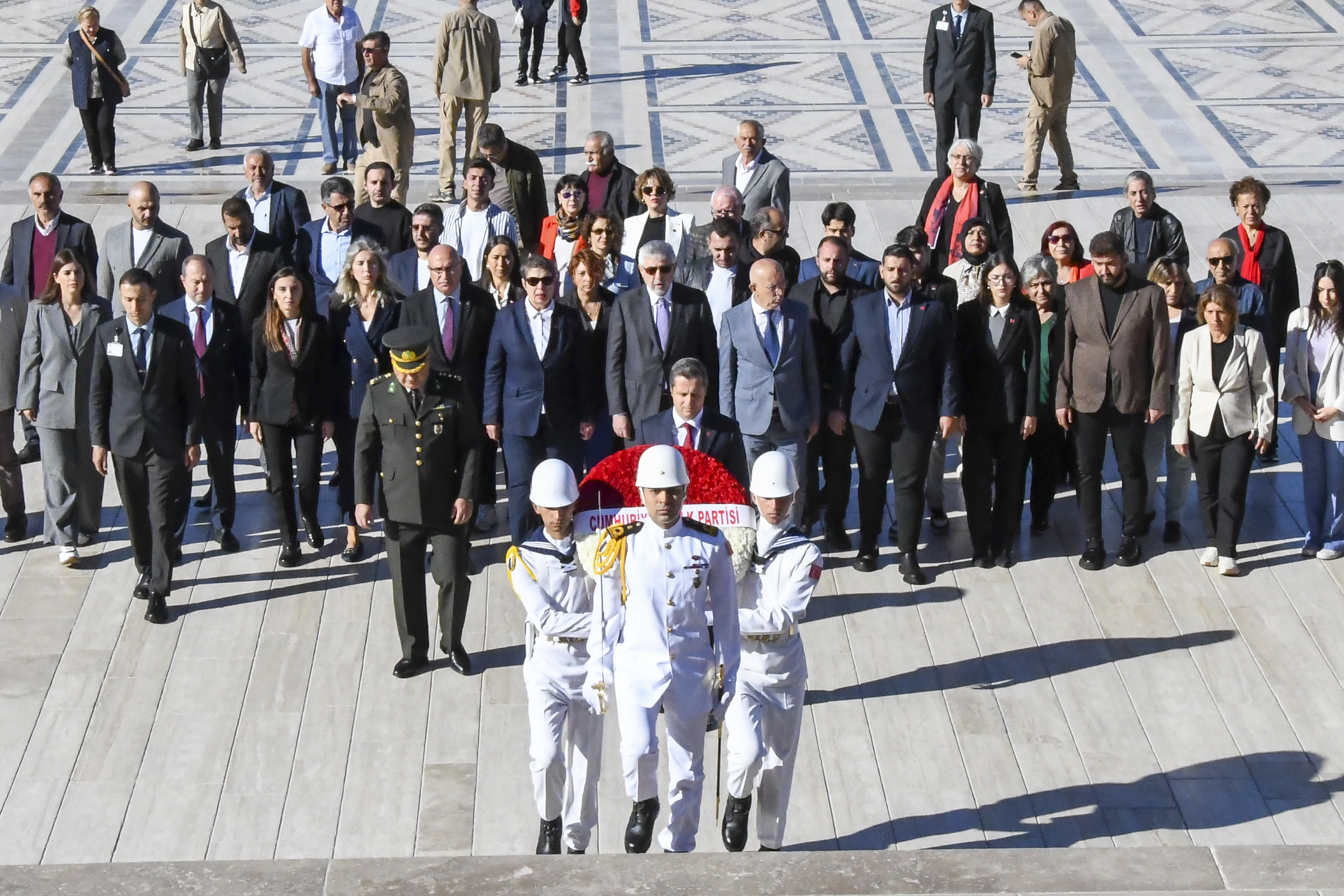 CHP heyeti, Anıtkabir'i ziyaret etti
