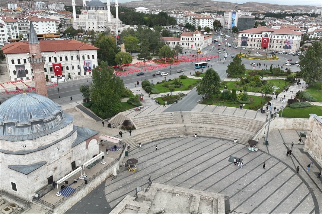 Kent meydanında  çalışma başlatılacak