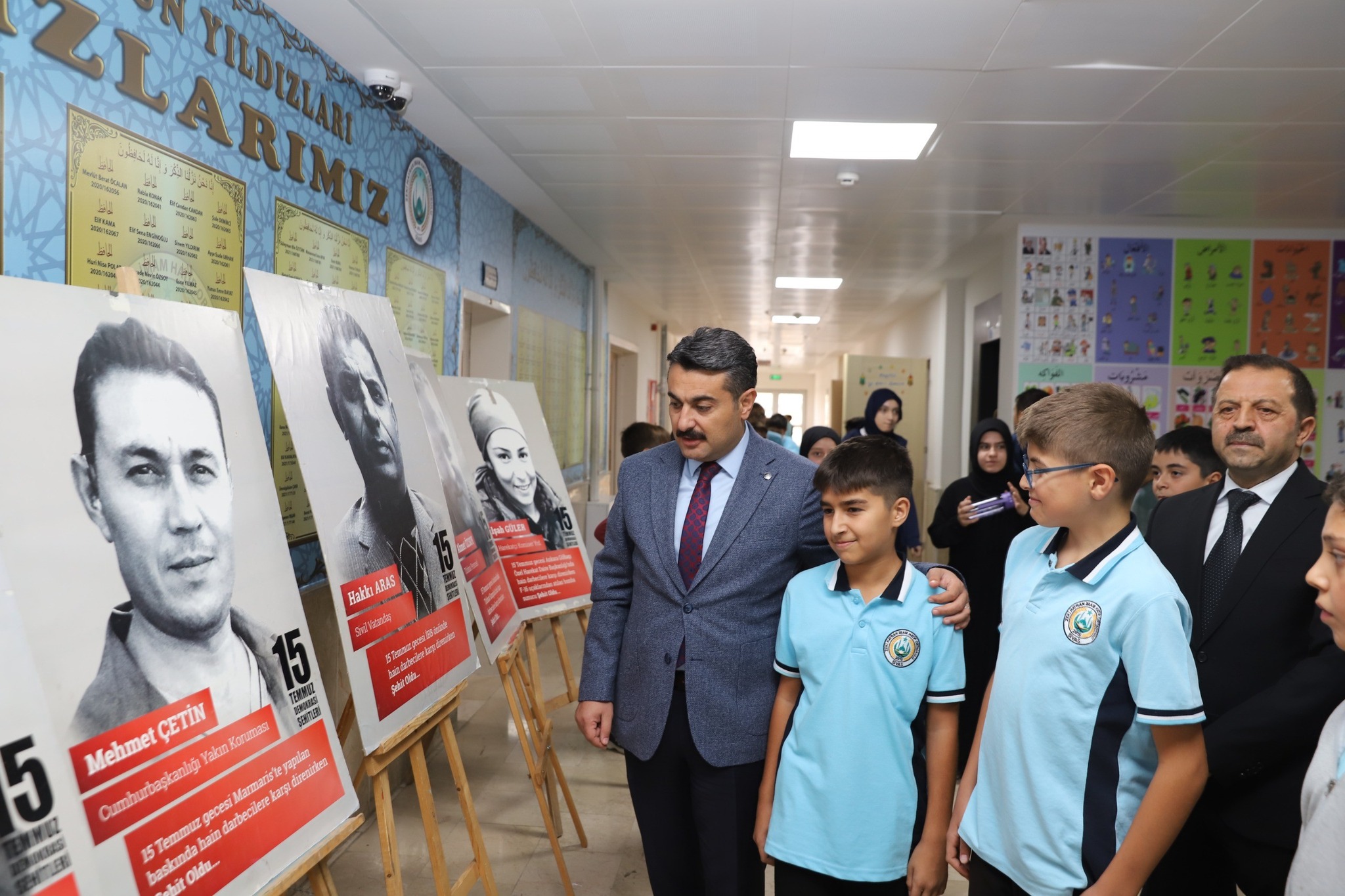 Sivas'ta öğrencilerden gaziler için sergi!