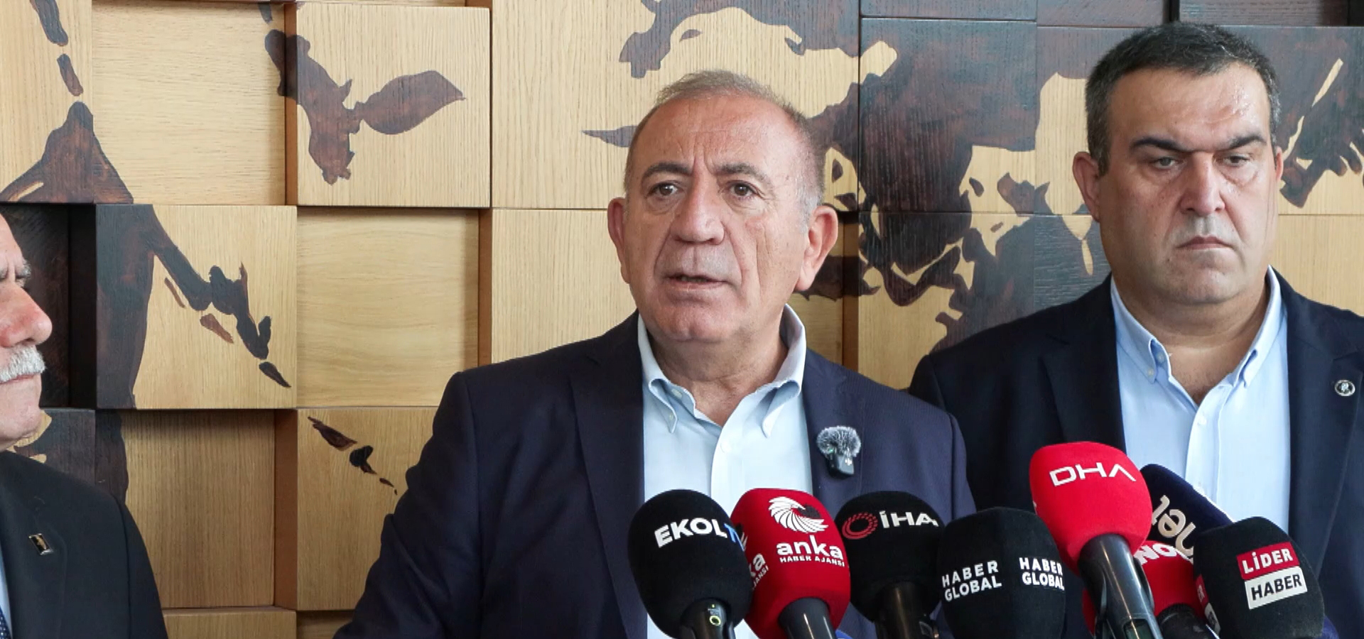 Gürsel Tekin: Sabırla bekliyoruz
